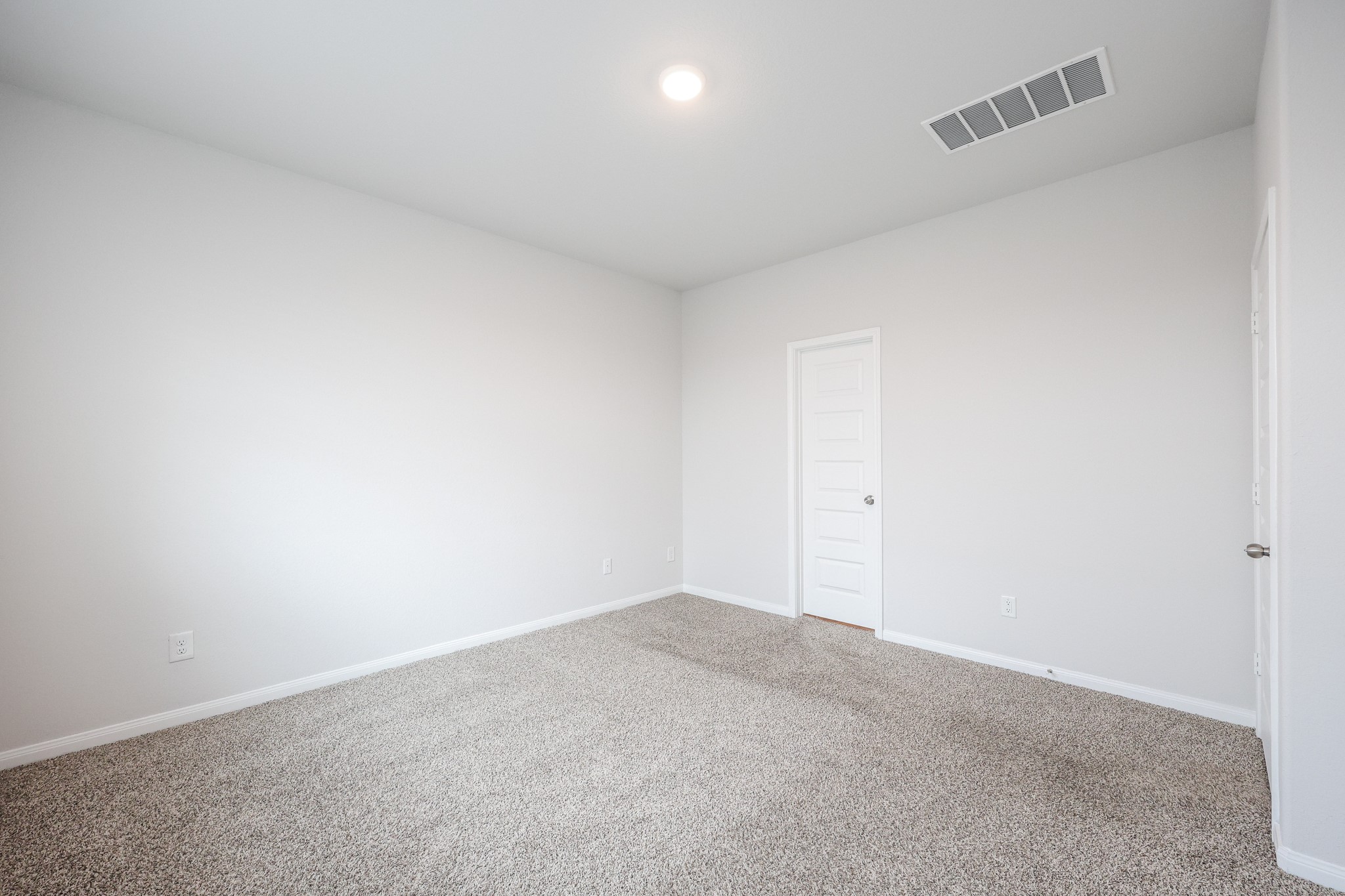 911 Imperial Heights Drive Property Photo 38