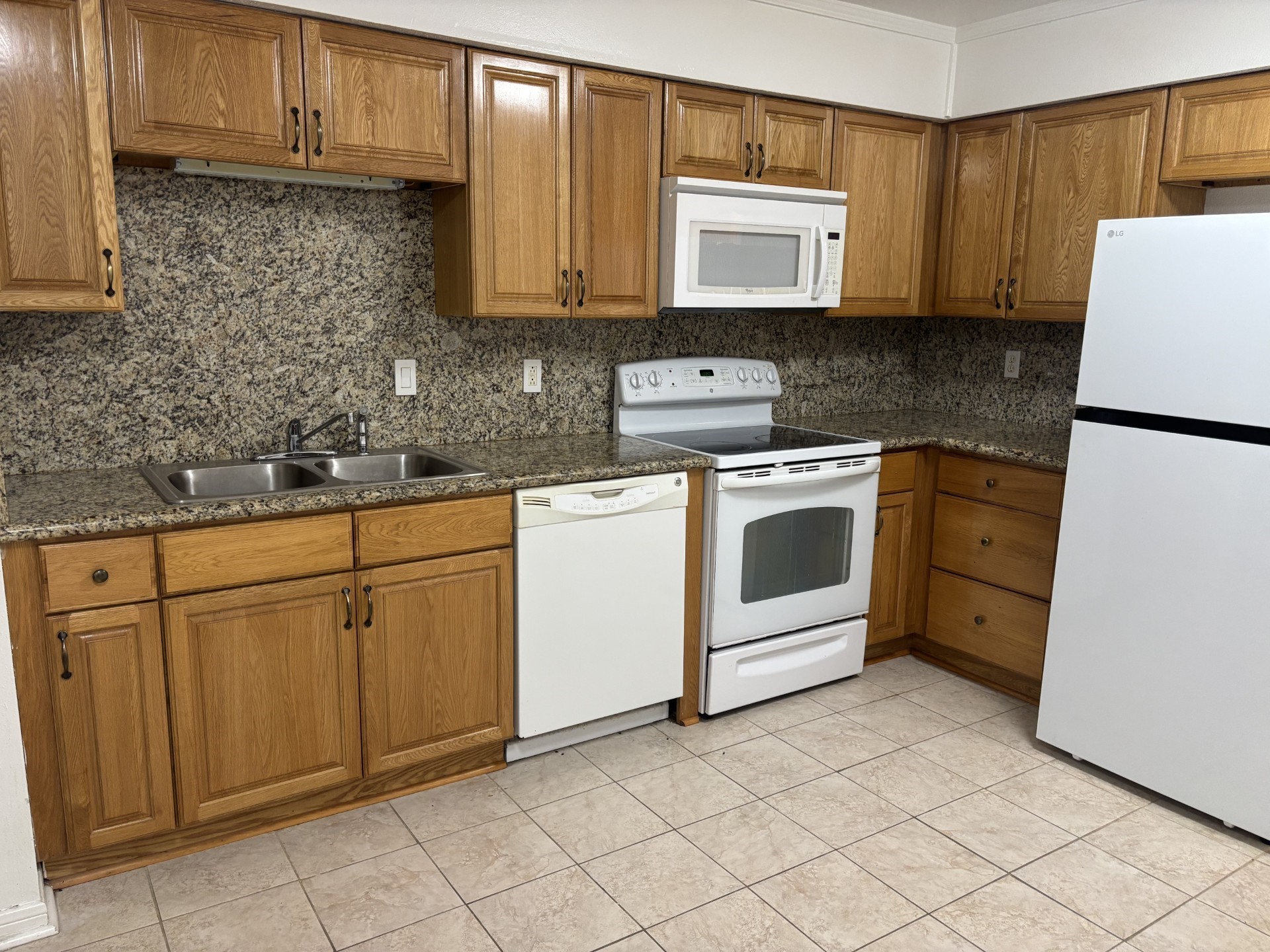 1901 Back Bay Drive Property Photo 3