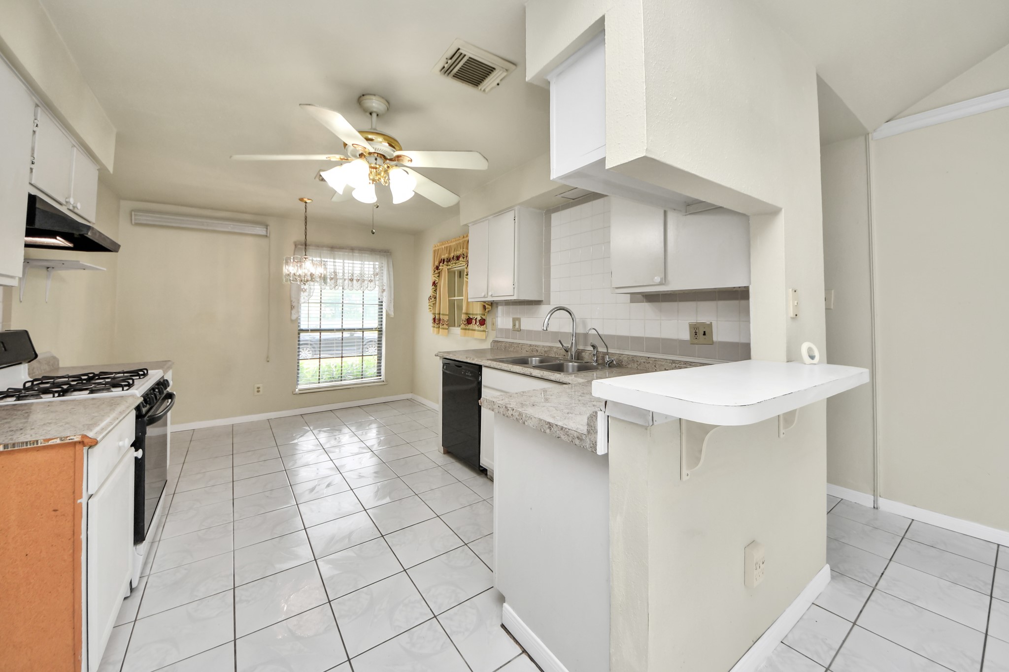 10406 Sagestar Lane Property Photo 13