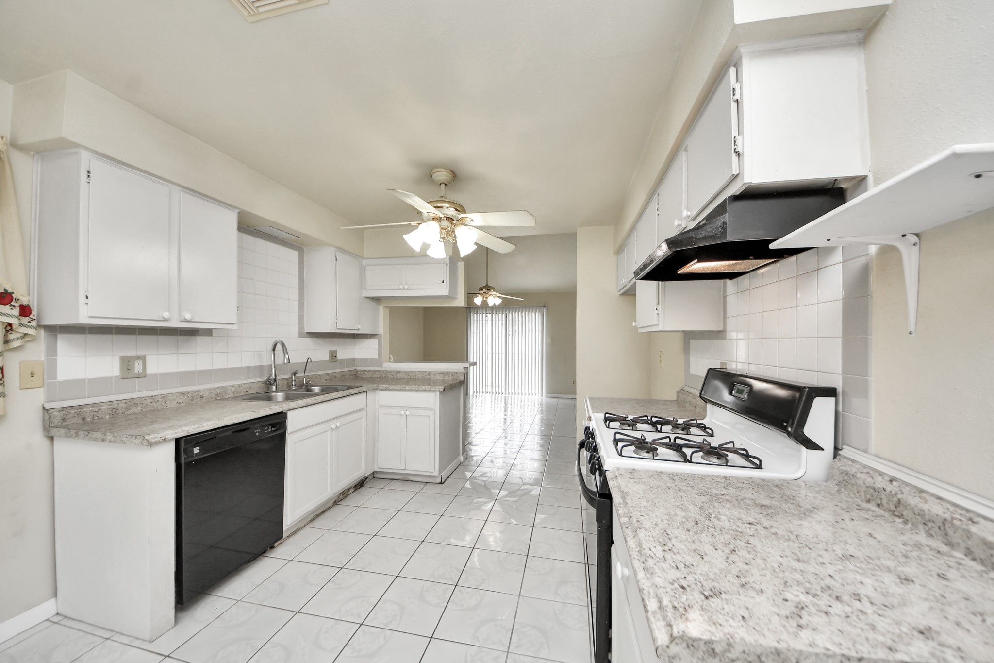 10406 Sagestar Lane Property Photo 14