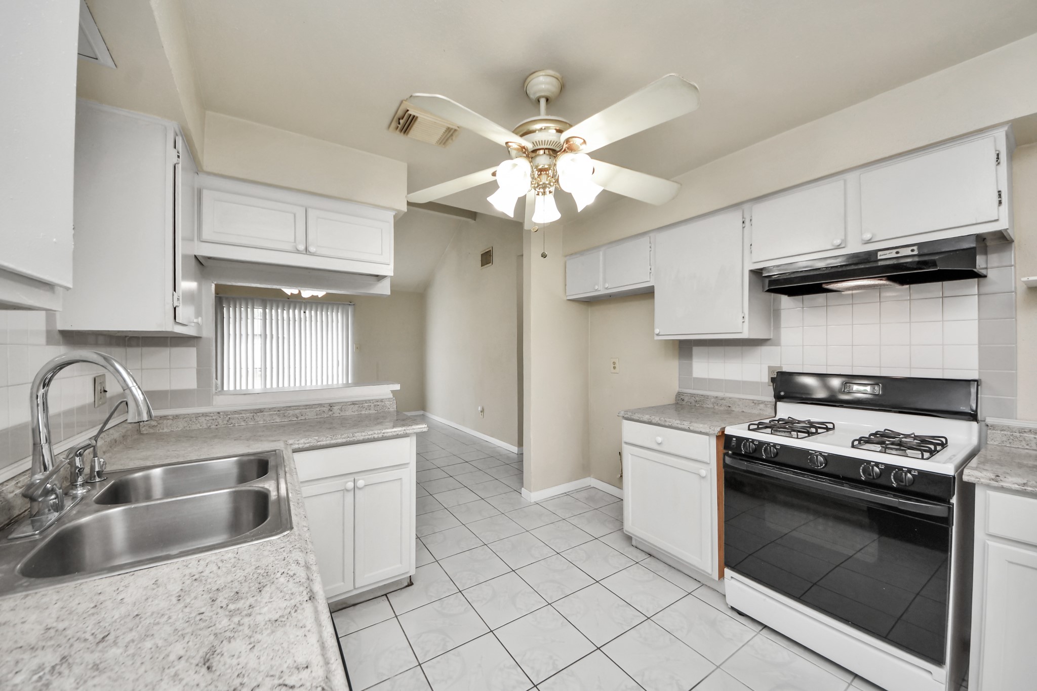10406 Sagestar Lane Property Photo 19