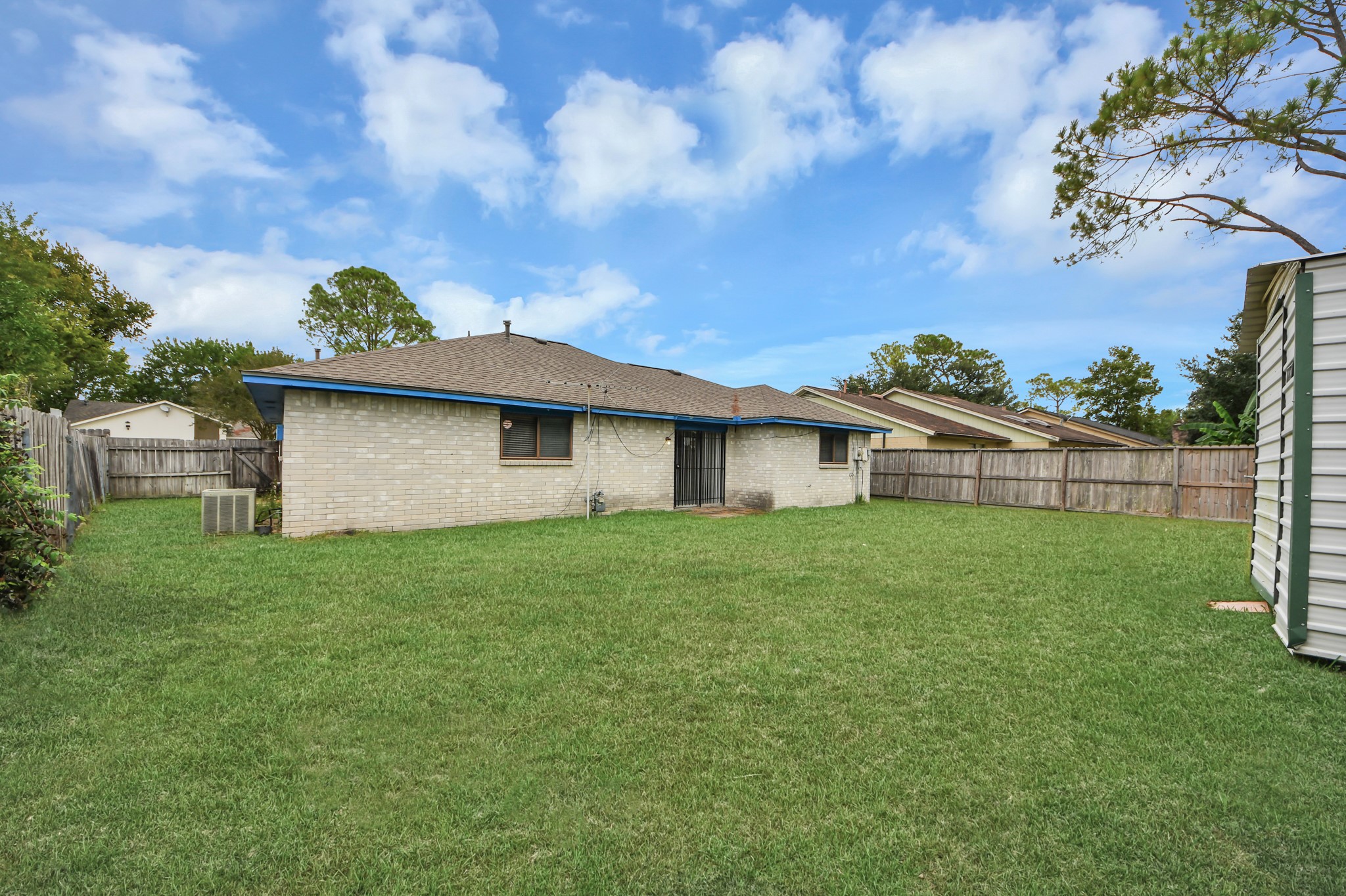 10406 Sagestar Lane Property Photo 32