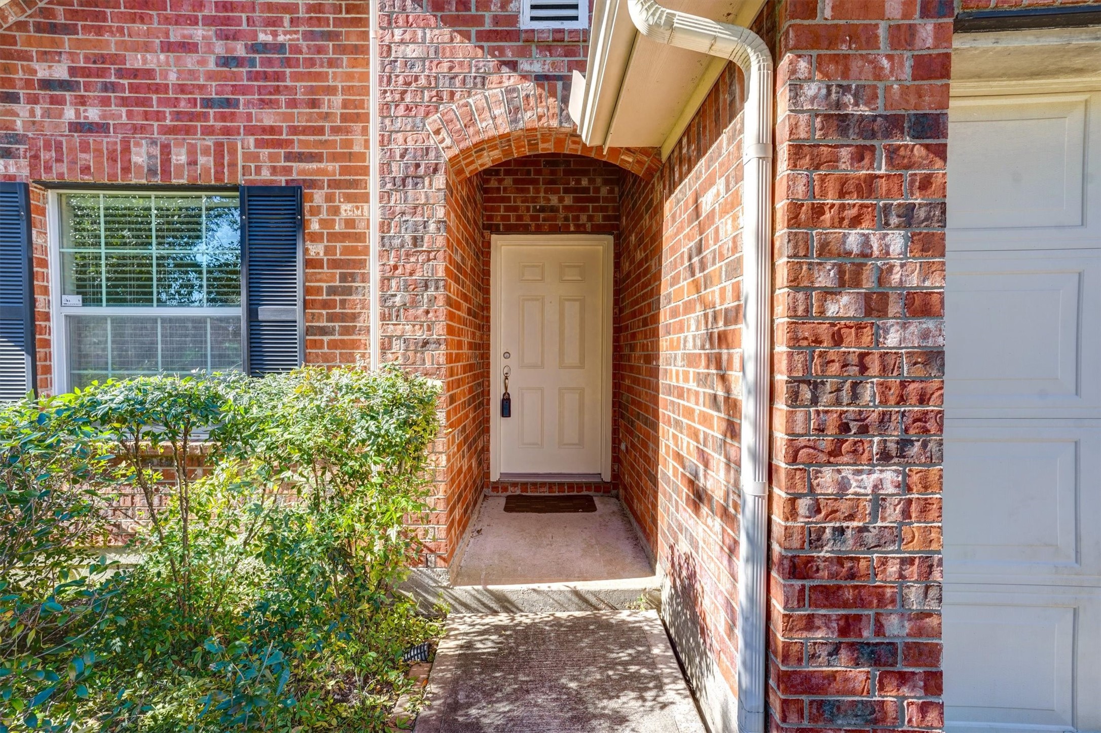 7922 Thorncroft Manor Lane Property Photo 7