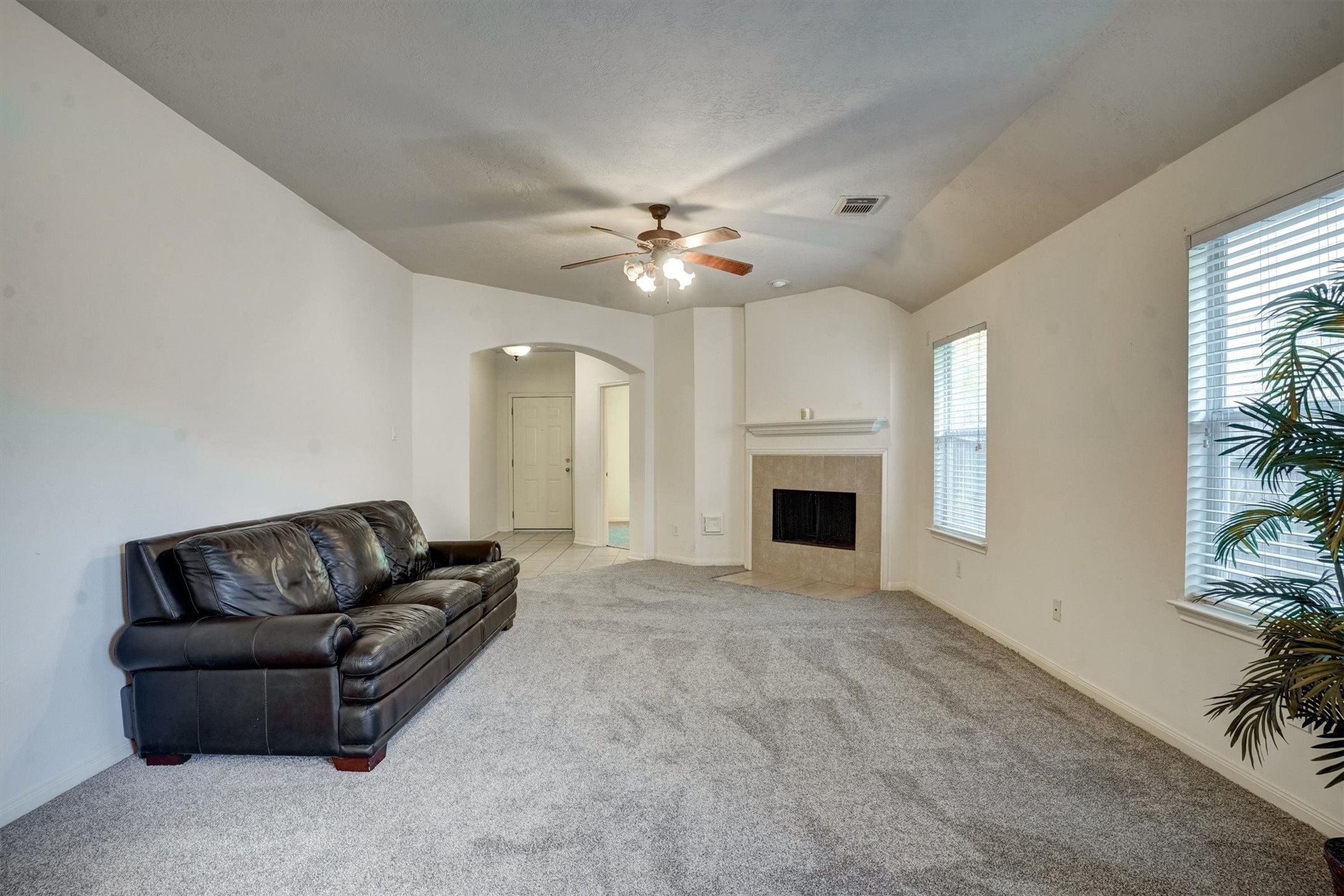 7922 Thorncroft Manor Lane Property Photo 9