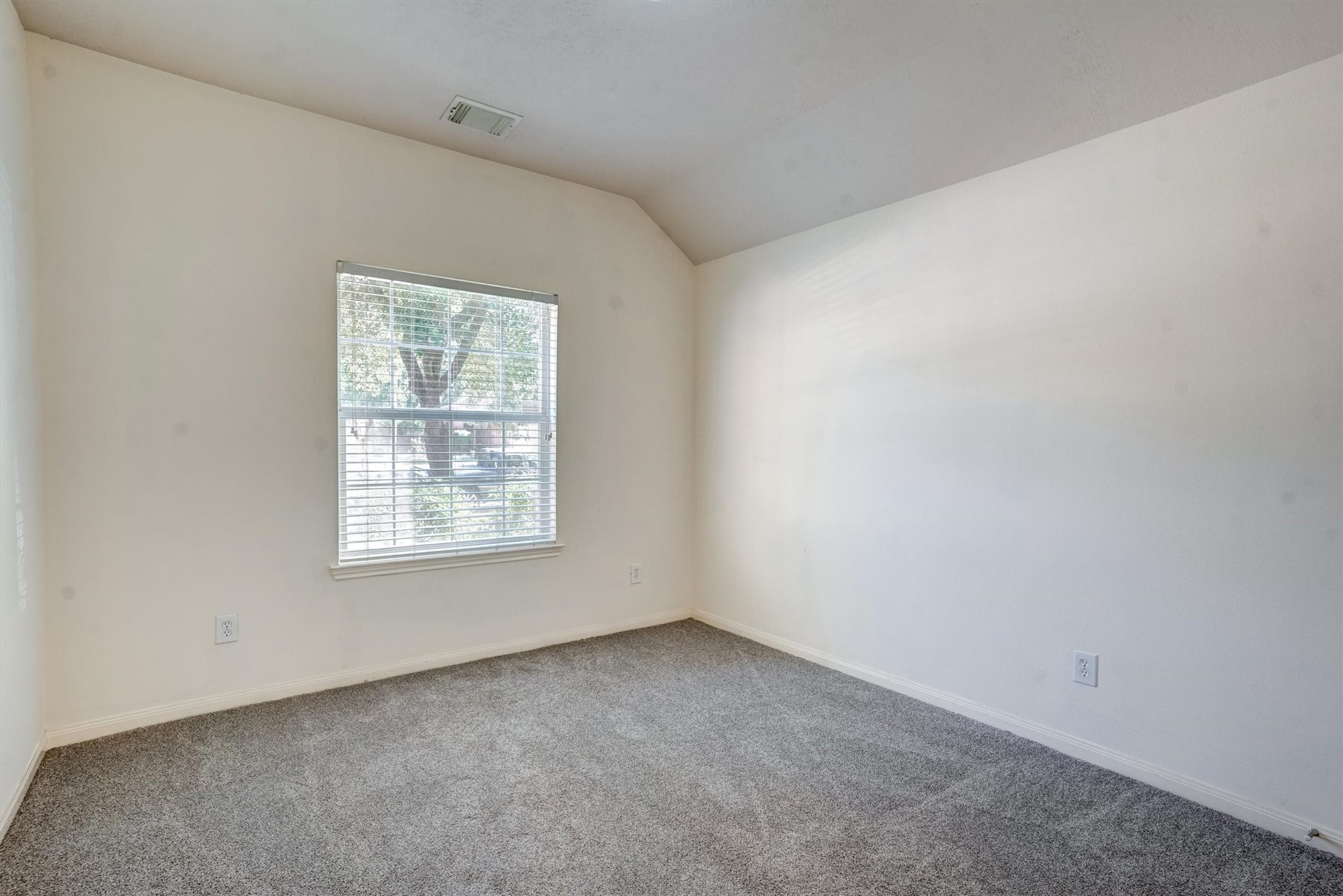 7922 Thorncroft Manor Lane Property Photo 18