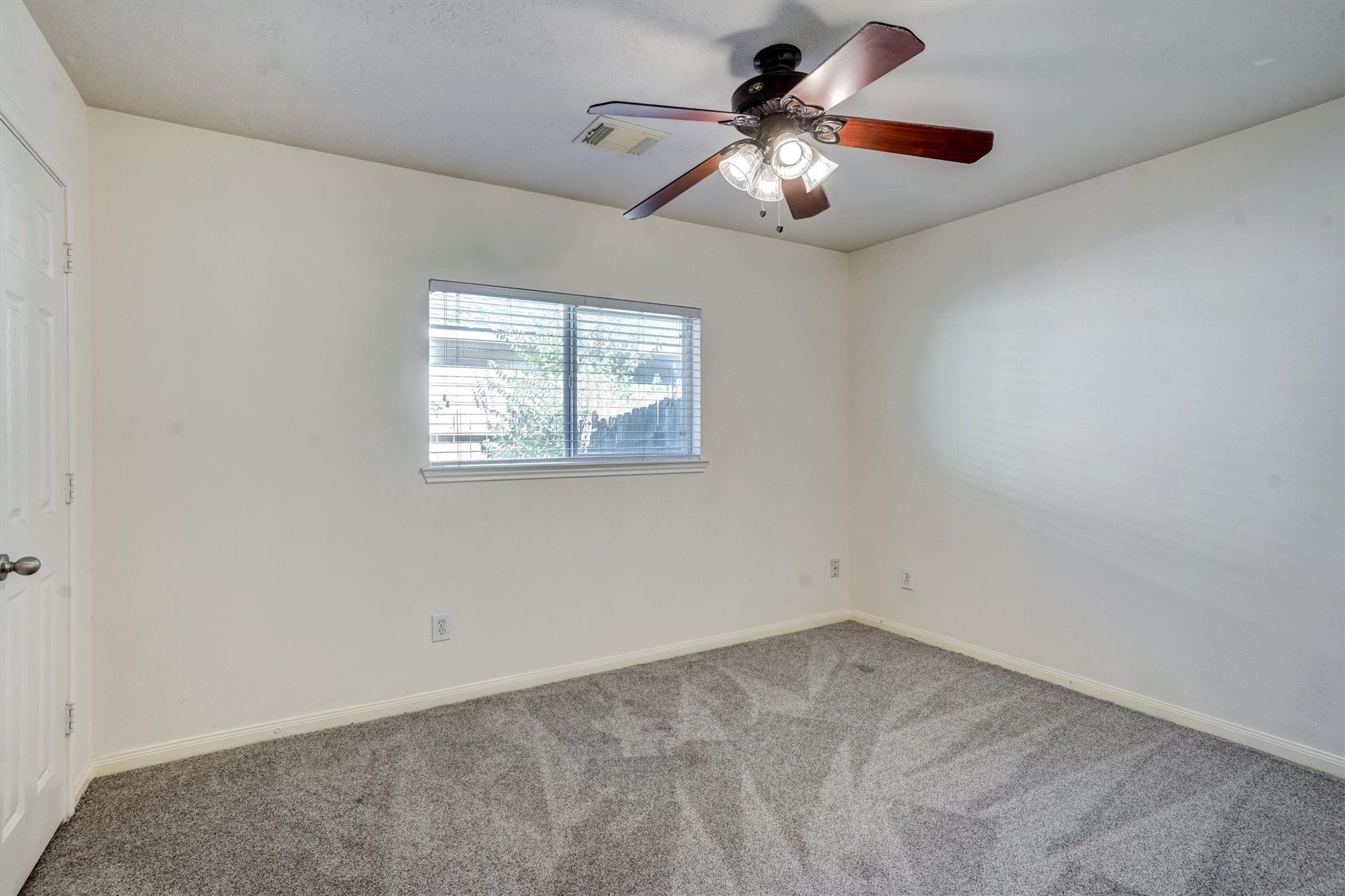 7922 Thorncroft Manor Lane Property Photo 19