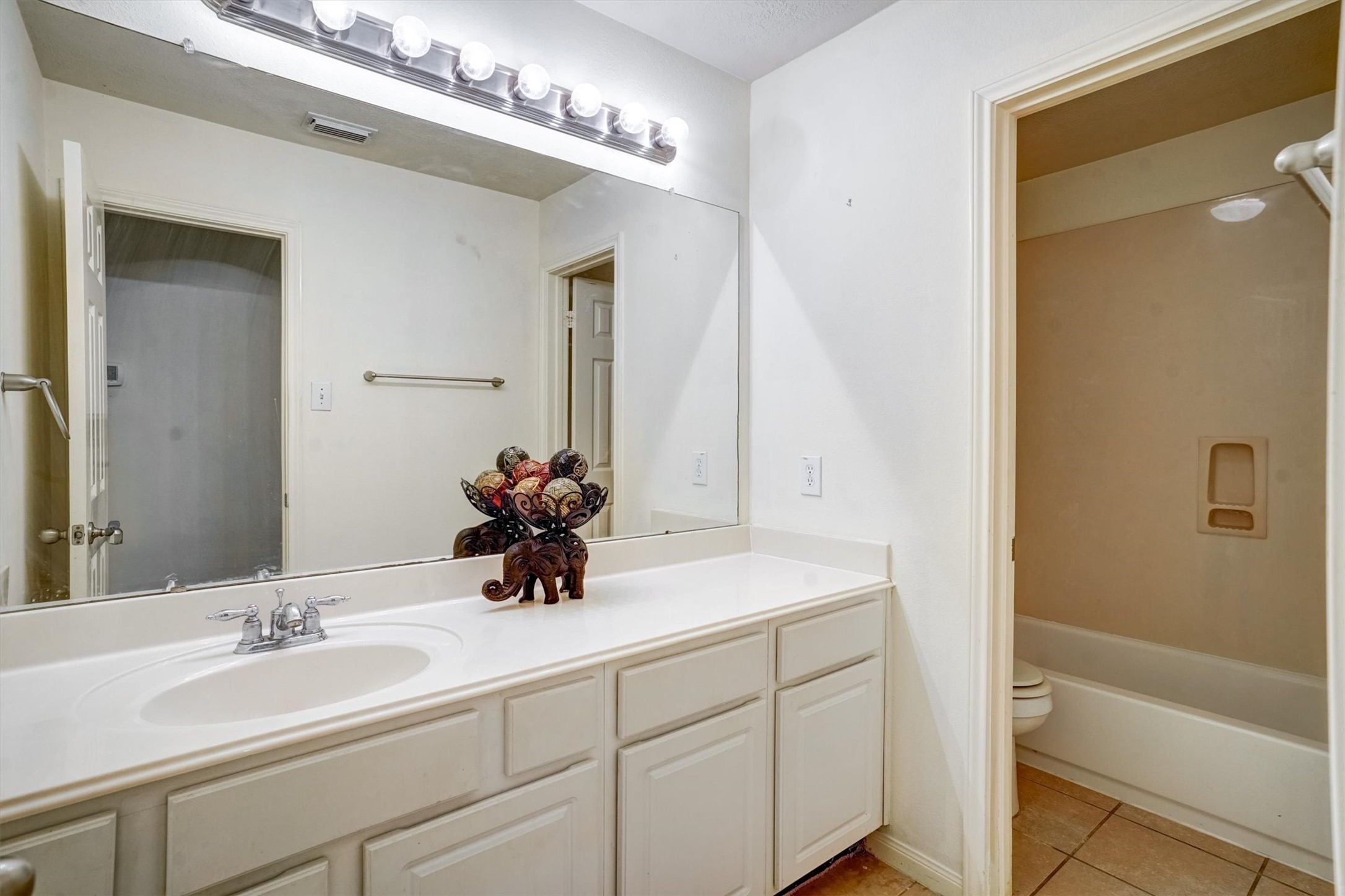 7922 Thorncroft Manor Lane Property Photo 22