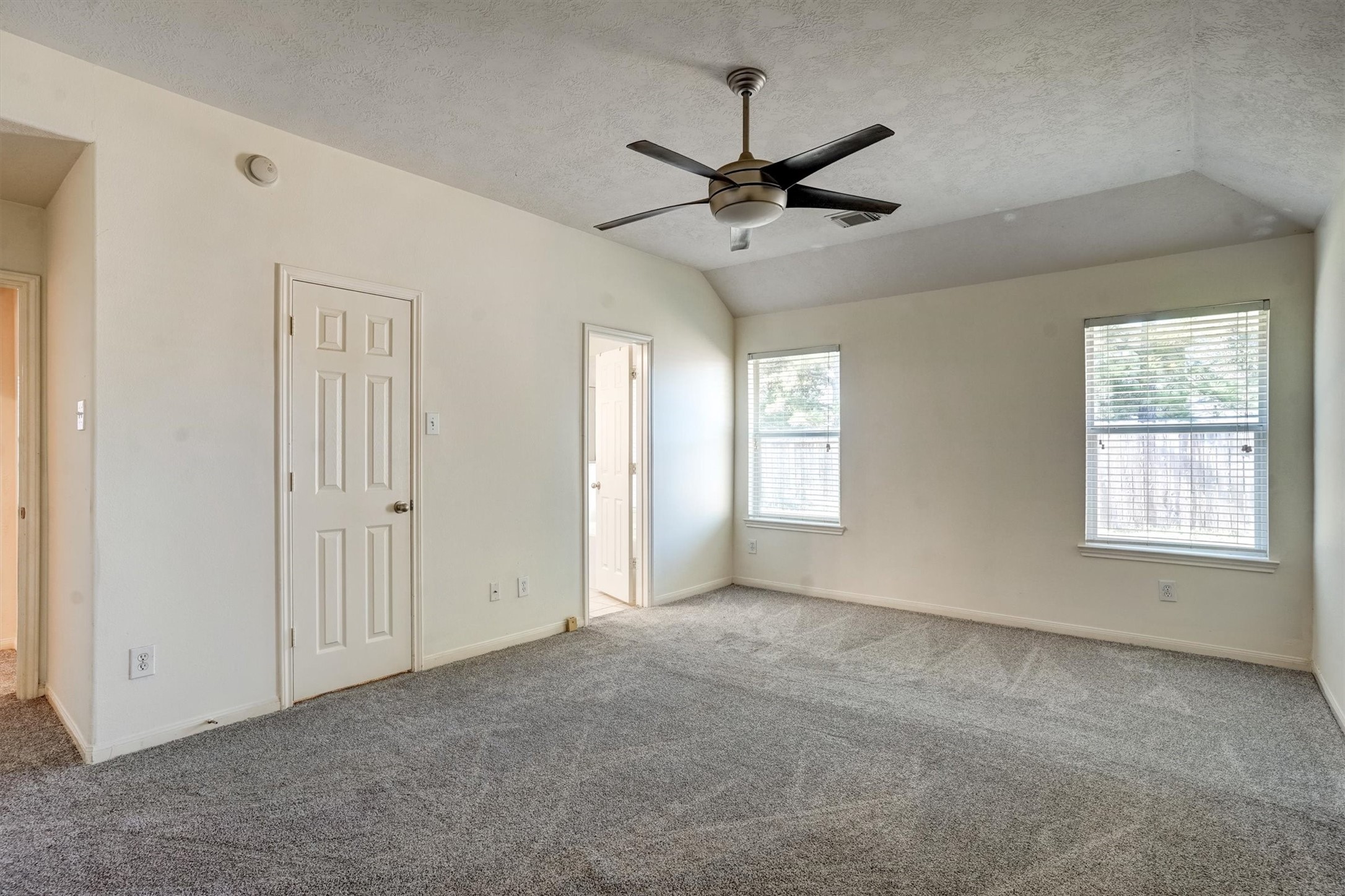 7922 Thorncroft Manor Lane Property Photo 24