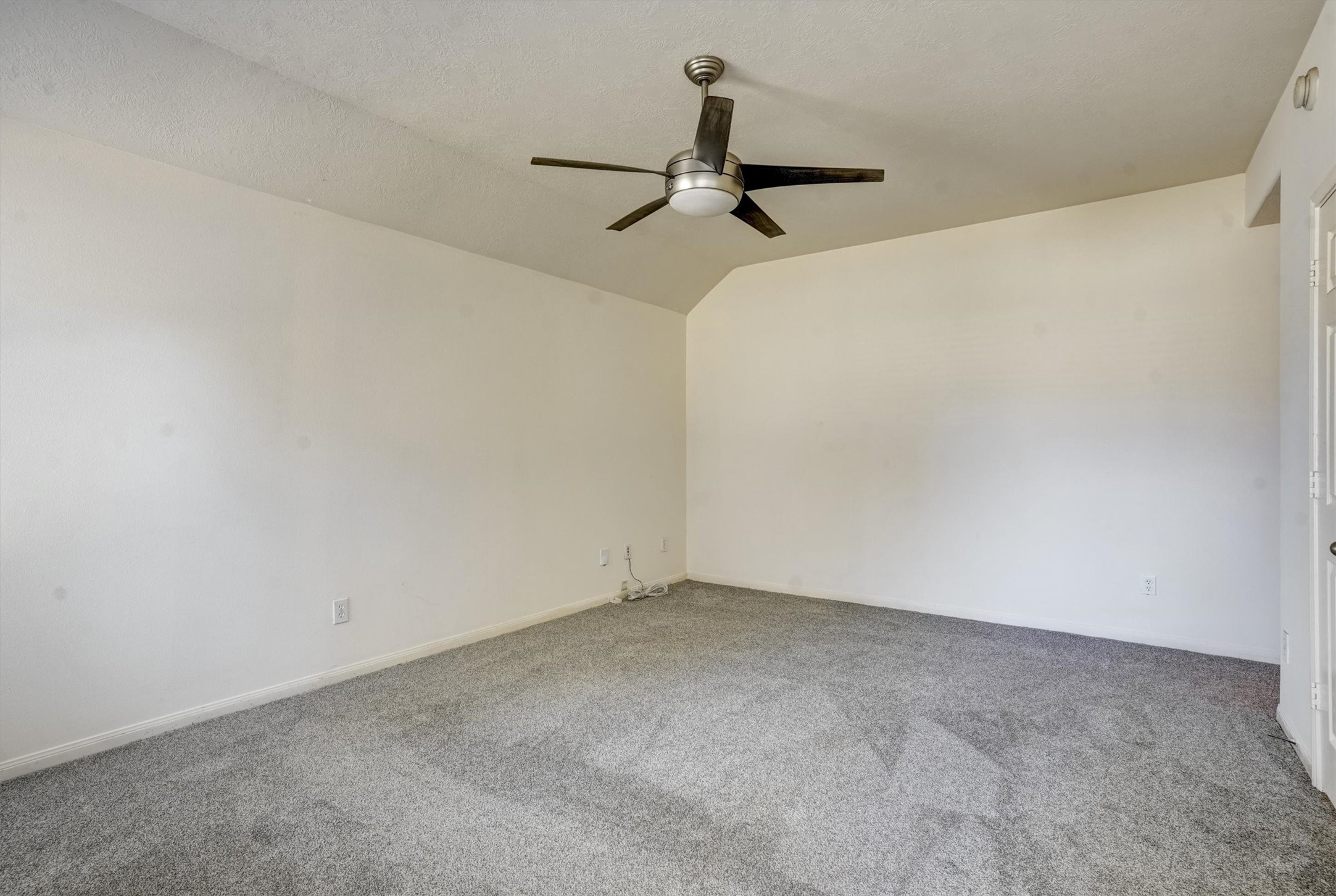 7922 Thorncroft Manor Lane Property Photo 26