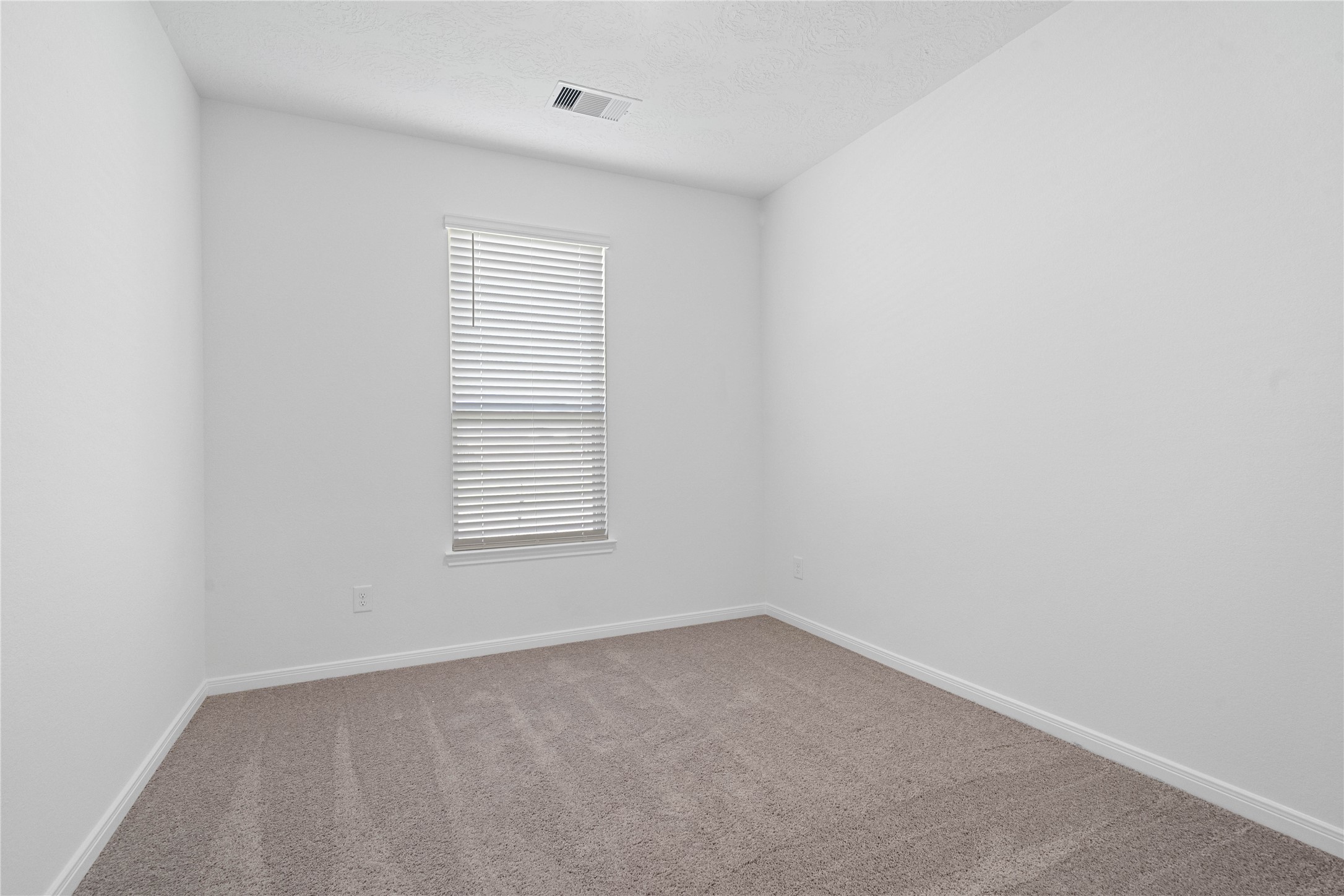 3522 Dryer Park Drive Property Photo 4