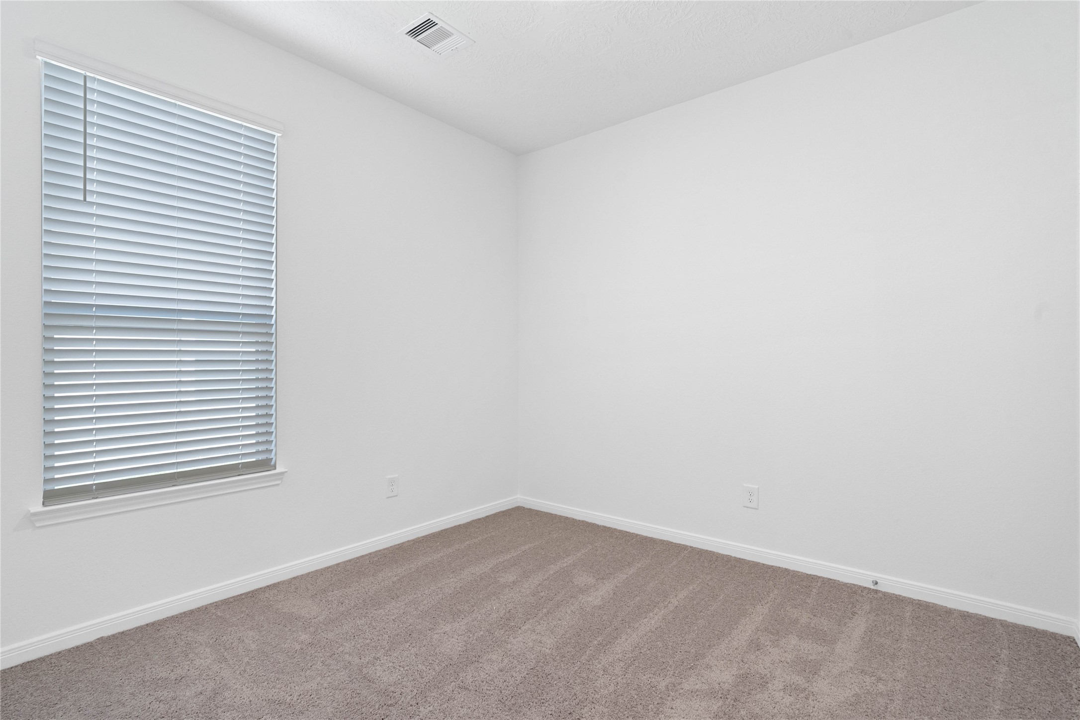 3522 Dryer Park Drive Property Photo 6