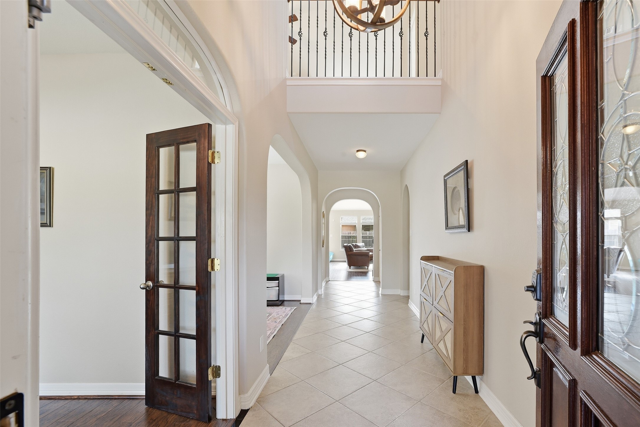 9982 Manor Spring Lane Property Photo 4