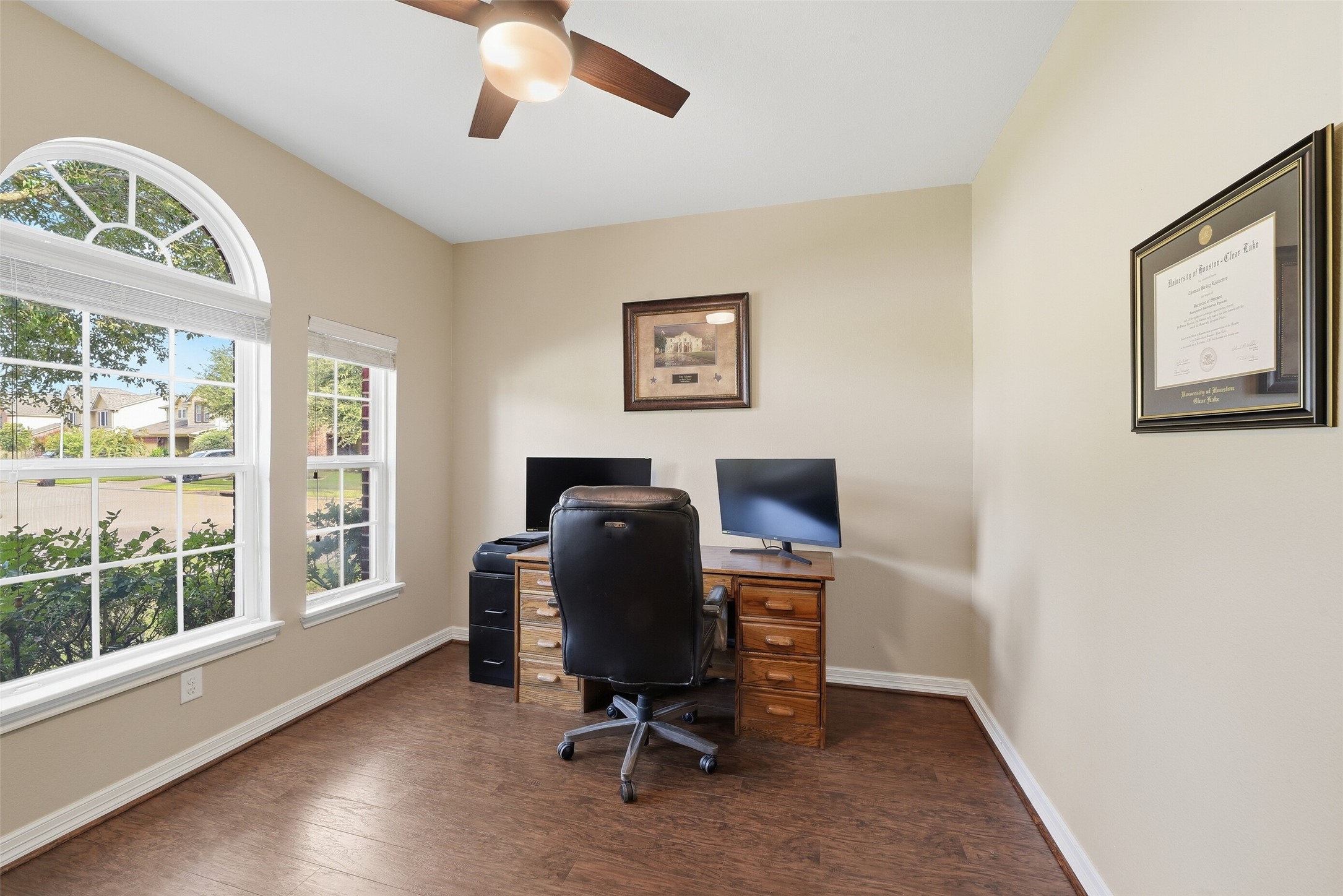 9982 Manor Spring Lane Property Photo 12