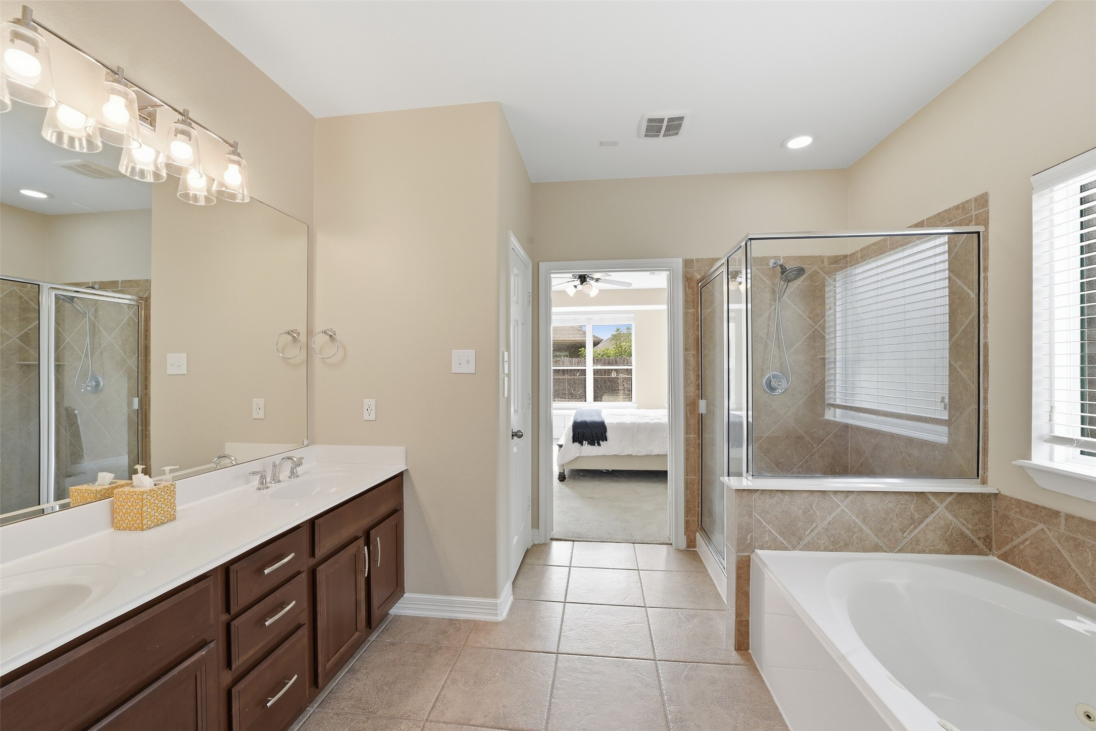 9982 Manor Spring Lane Property Photo 14