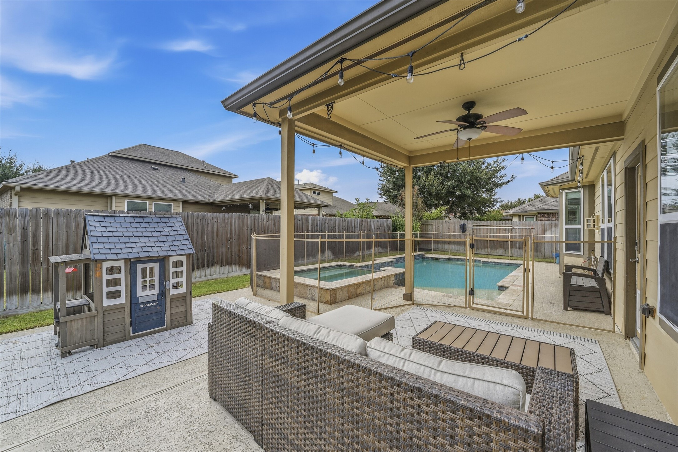 9982 Manor Spring Lane Property Photo 16