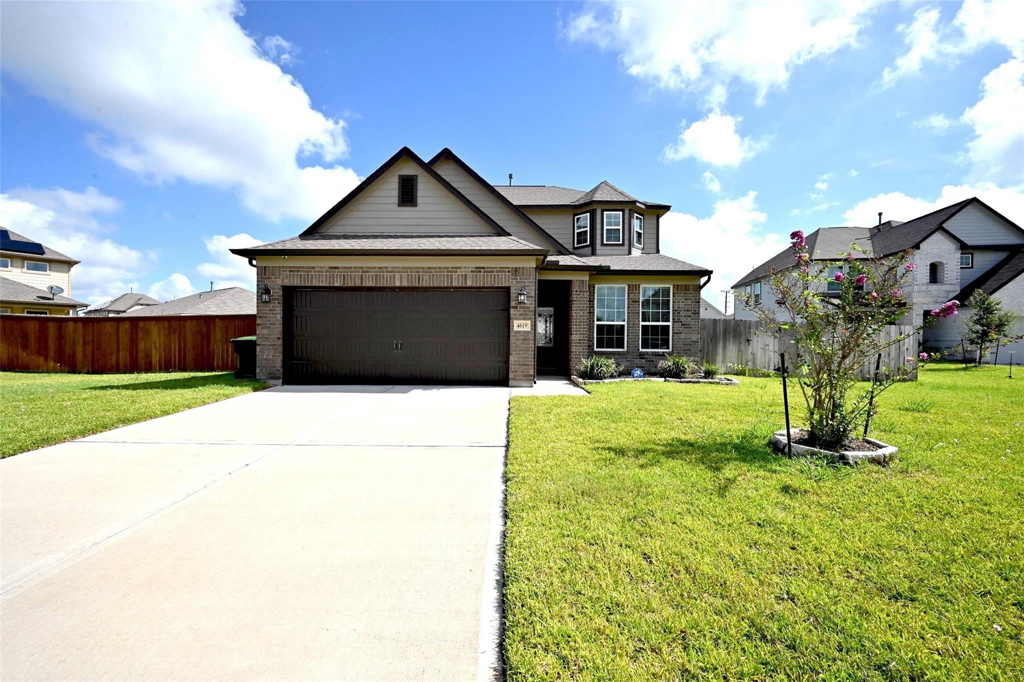 4619 Ehrlich Court Property Photo 2