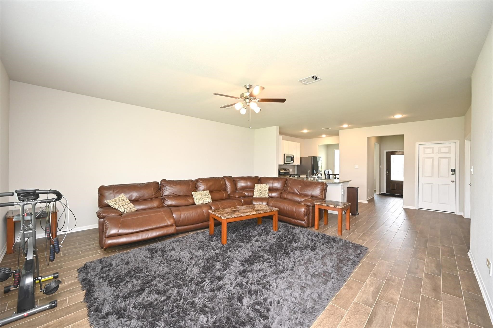 4619 Ehrlich Court Property Photo 4