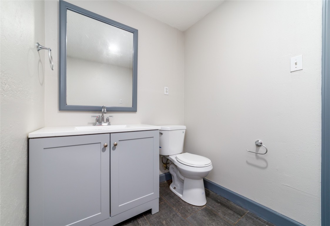 9201 Klondike Street Property Photo 19