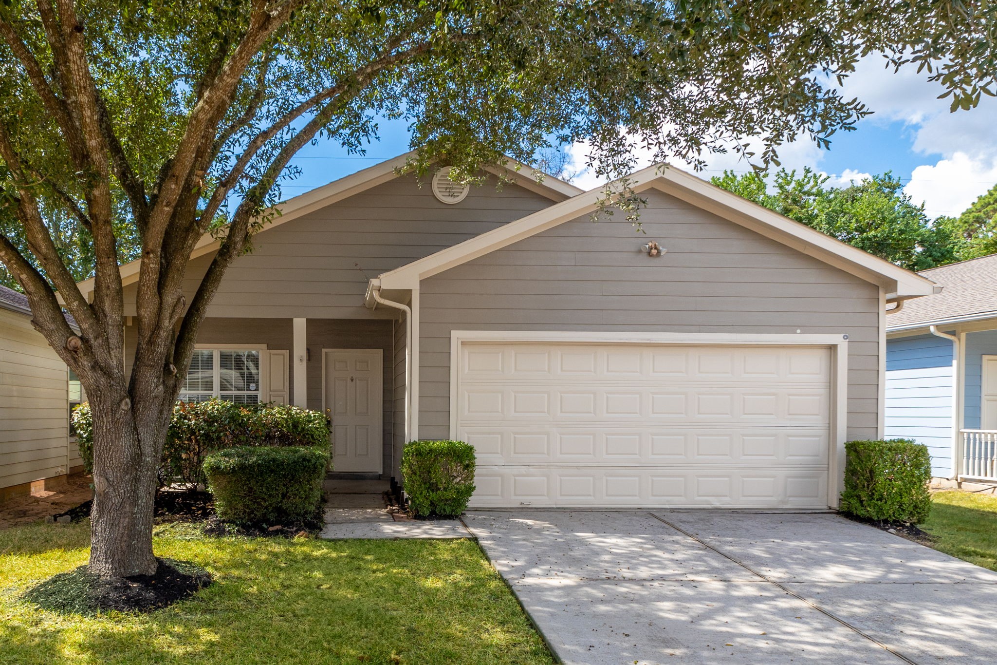 21123 Sweet Blossom Lane Property Photo 2