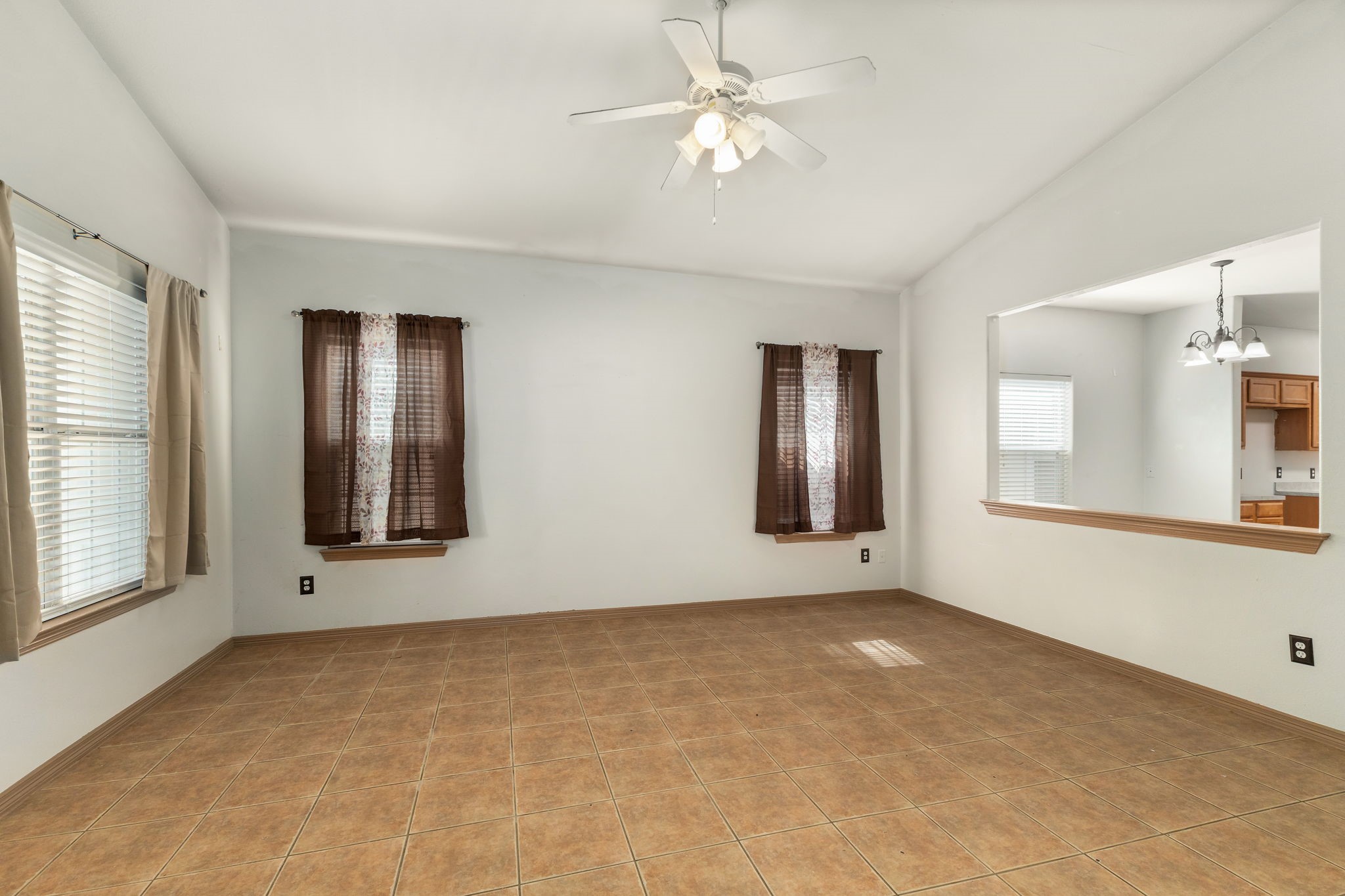 21123 Sweet Blossom Lane Property Photo 6