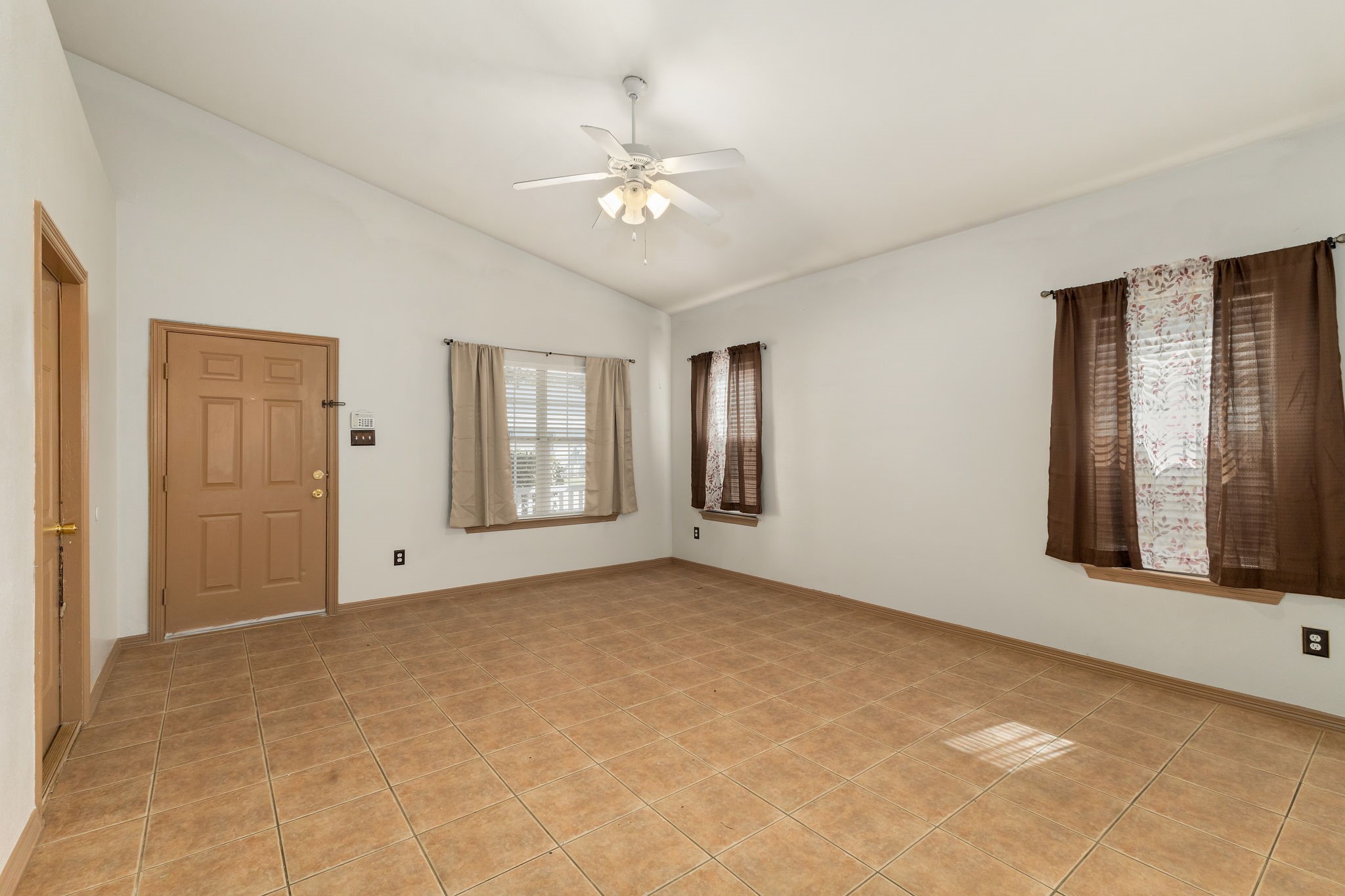 21123 Sweet Blossom Lane Property Photo 8