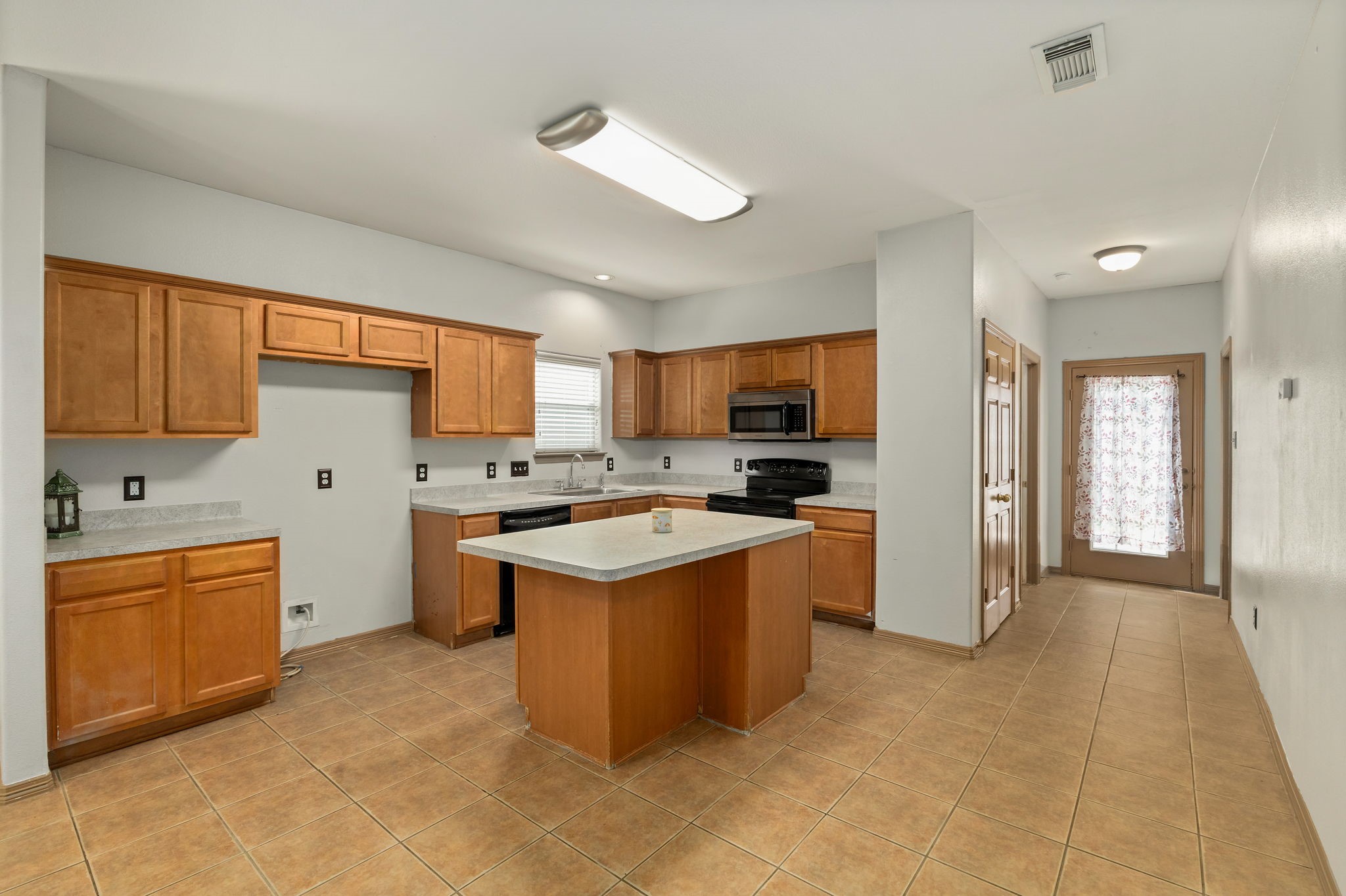 21123 Sweet Blossom Lane Property Photo 14