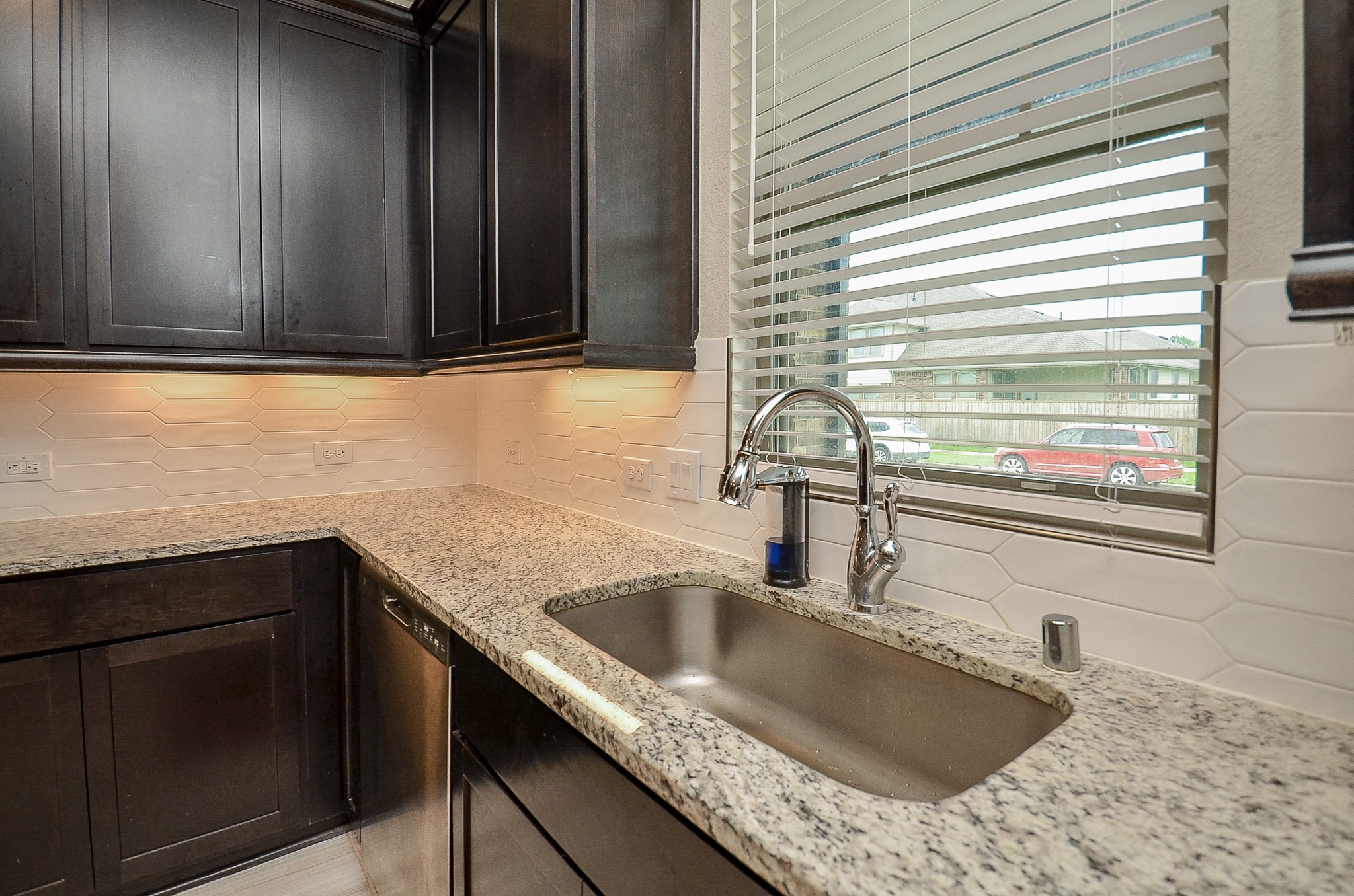 6807 Vista Ledge Drive Property Photo 7