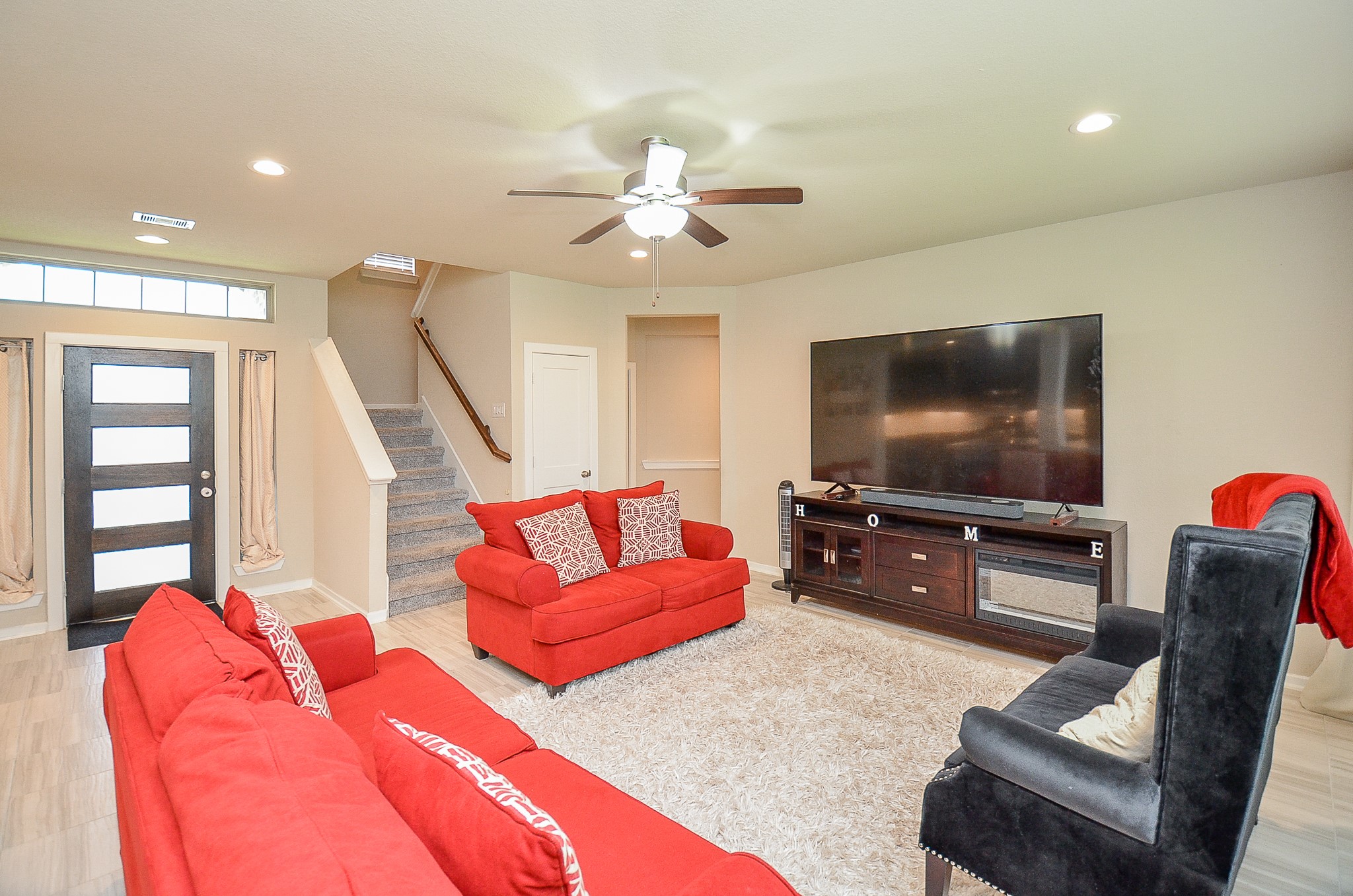 6807 Vista Ledge Drive Property Photo 9