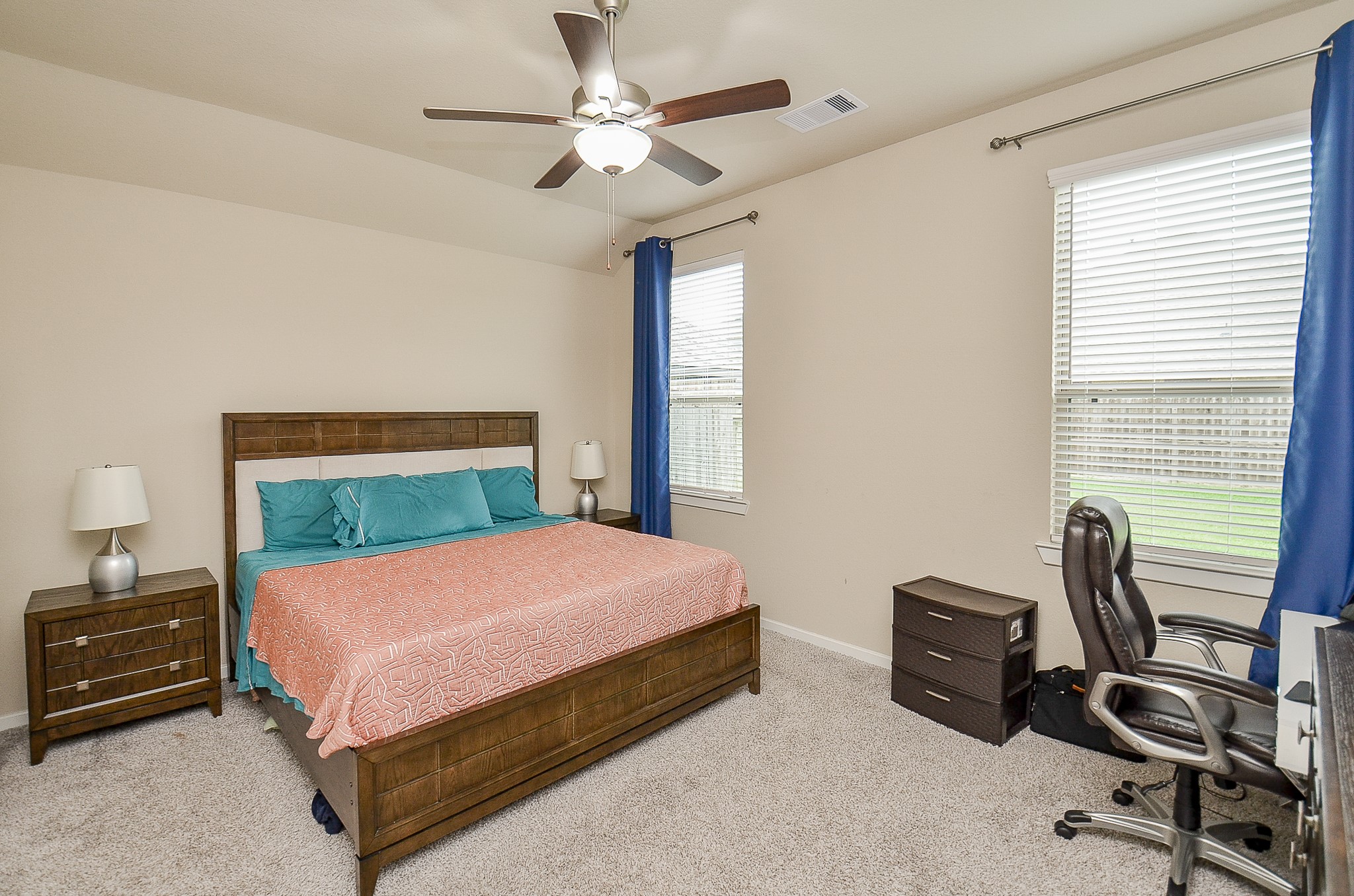 6807 Vista Ledge Drive Property Photo 14