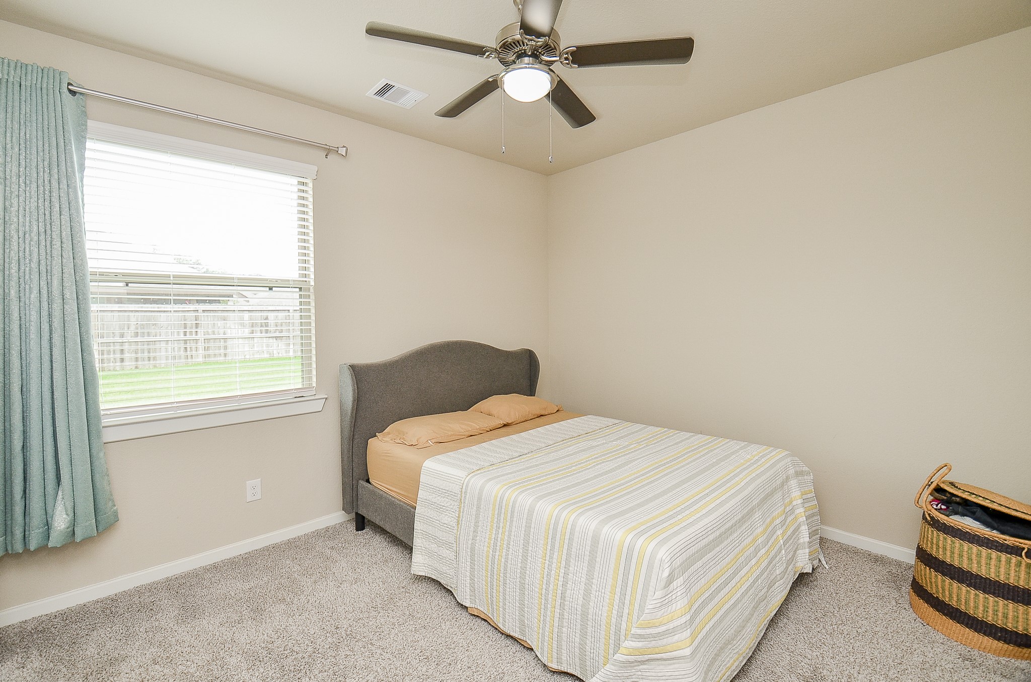 6807 Vista Ledge Drive Property Photo 16