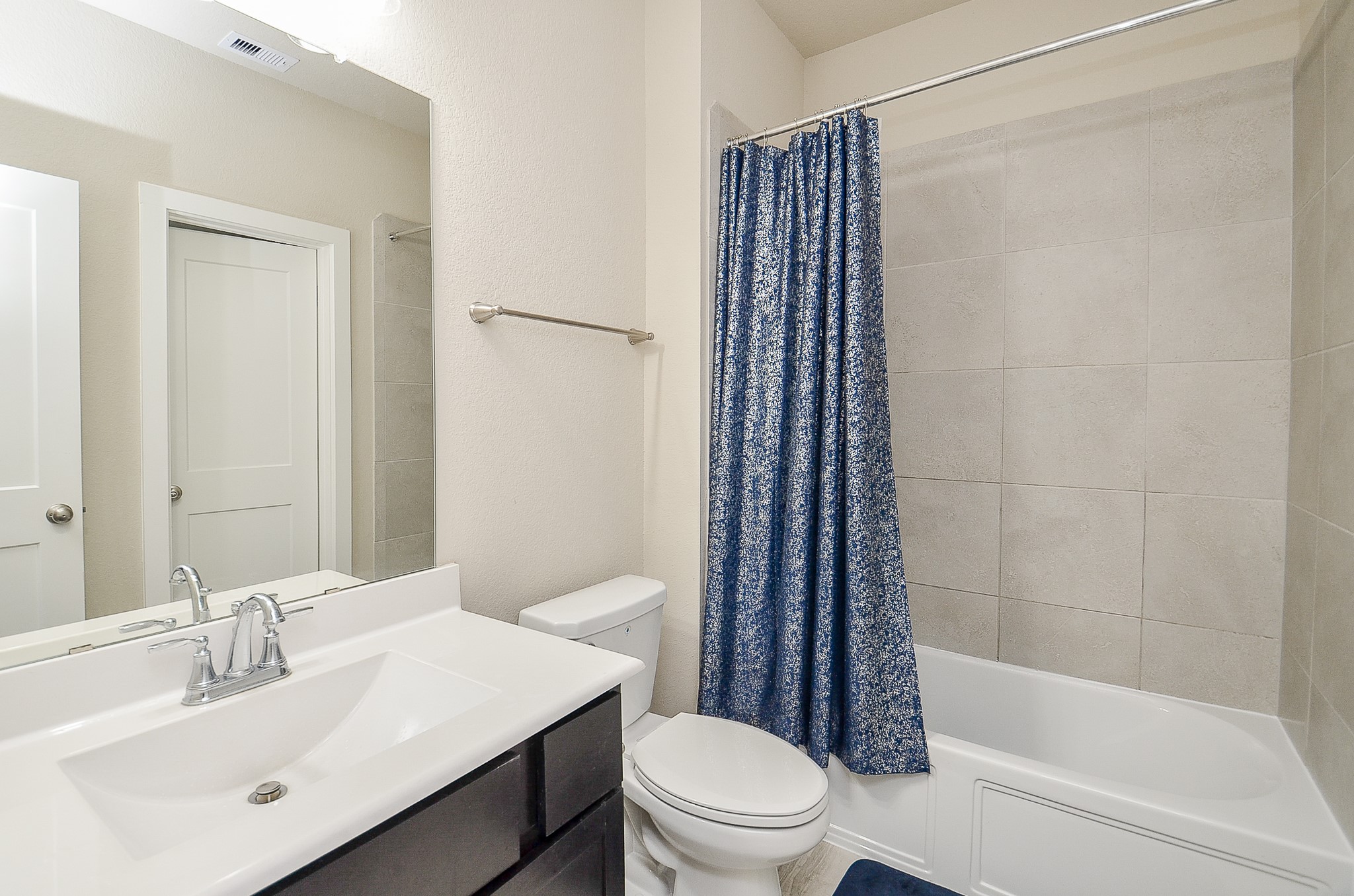 6807 Vista Ledge Drive Property Photo 17