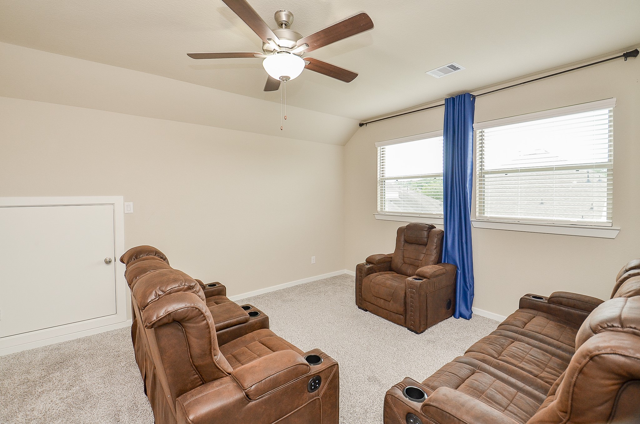 6807 Vista Ledge Drive Property Photo 18