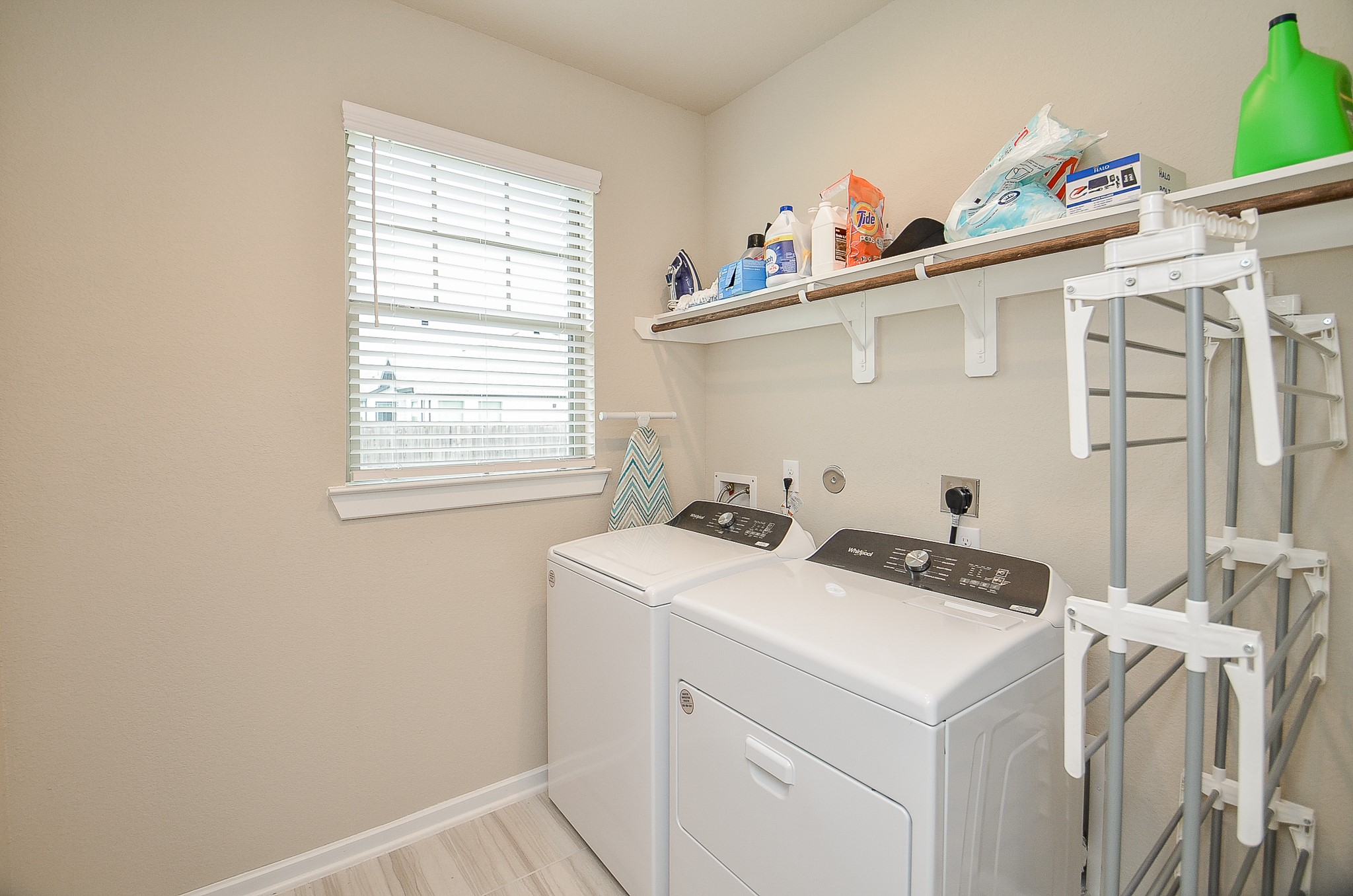 6807 Vista Ledge Drive Property Photo 27