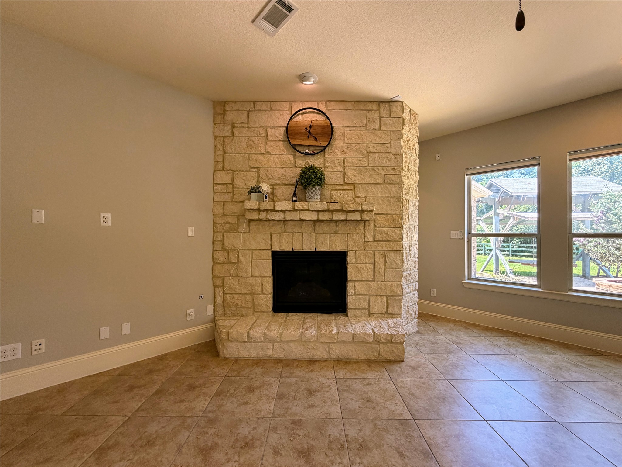 5119 Water Oak Crescent Property Photo 21