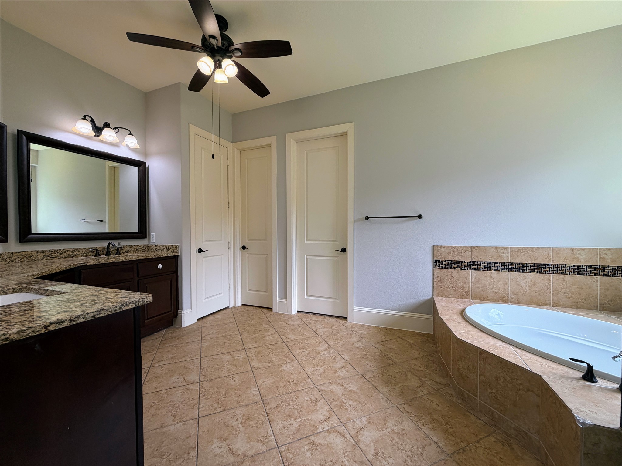 5119 Water Oak Crescent Property Photo 25
