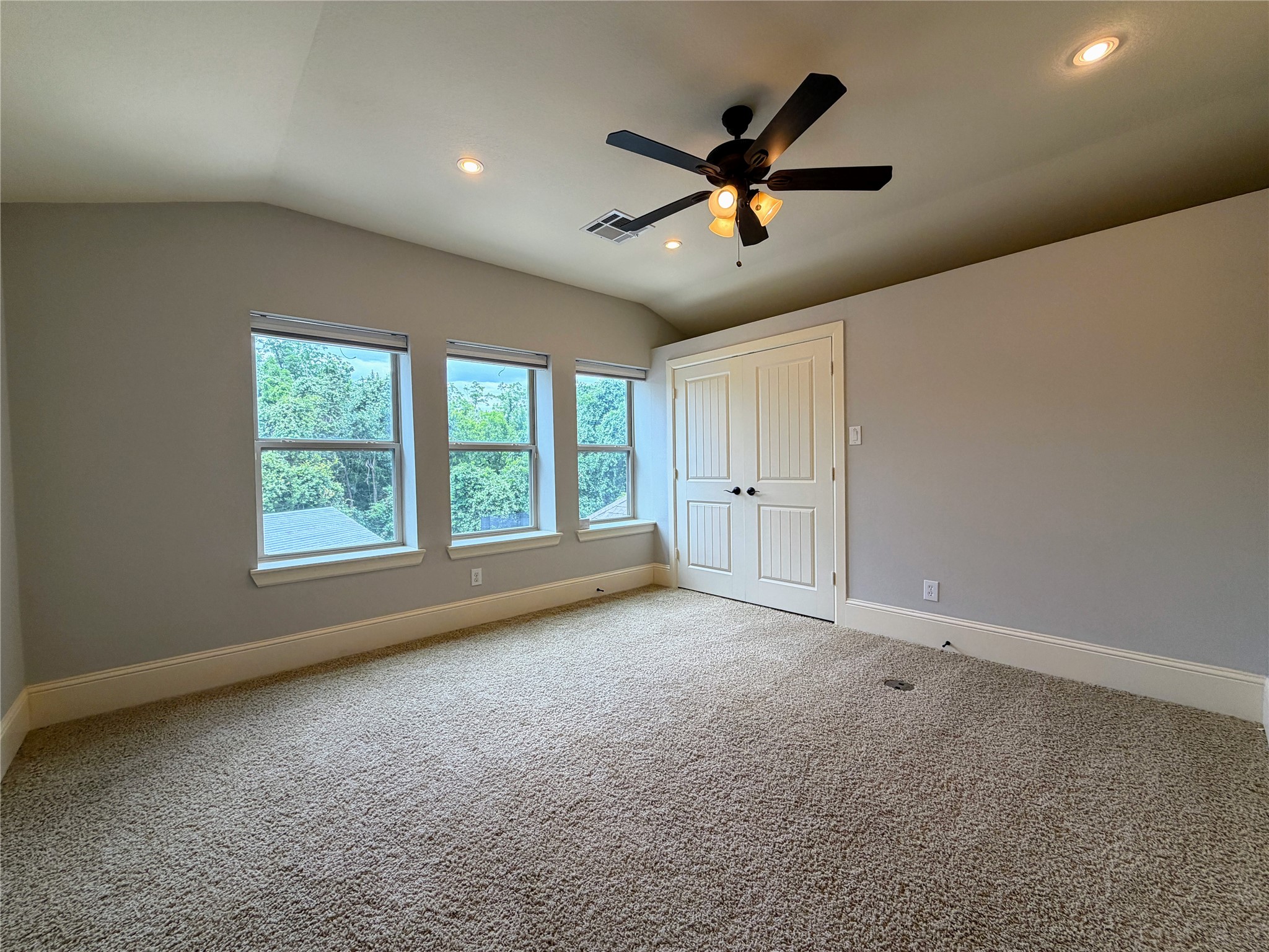 5119 Water Oak Crescent Property Photo 37