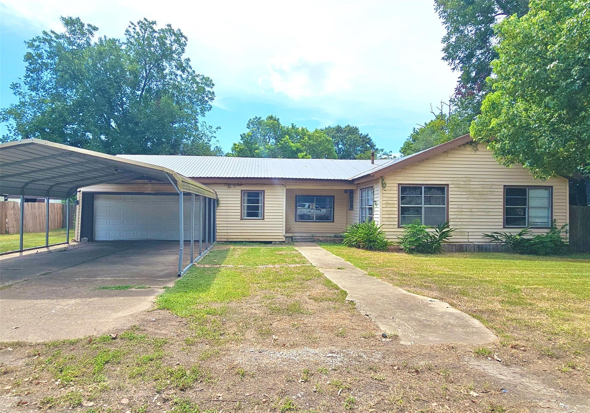24 Peach Street, Lolita Tx 77971 Property Photo 1