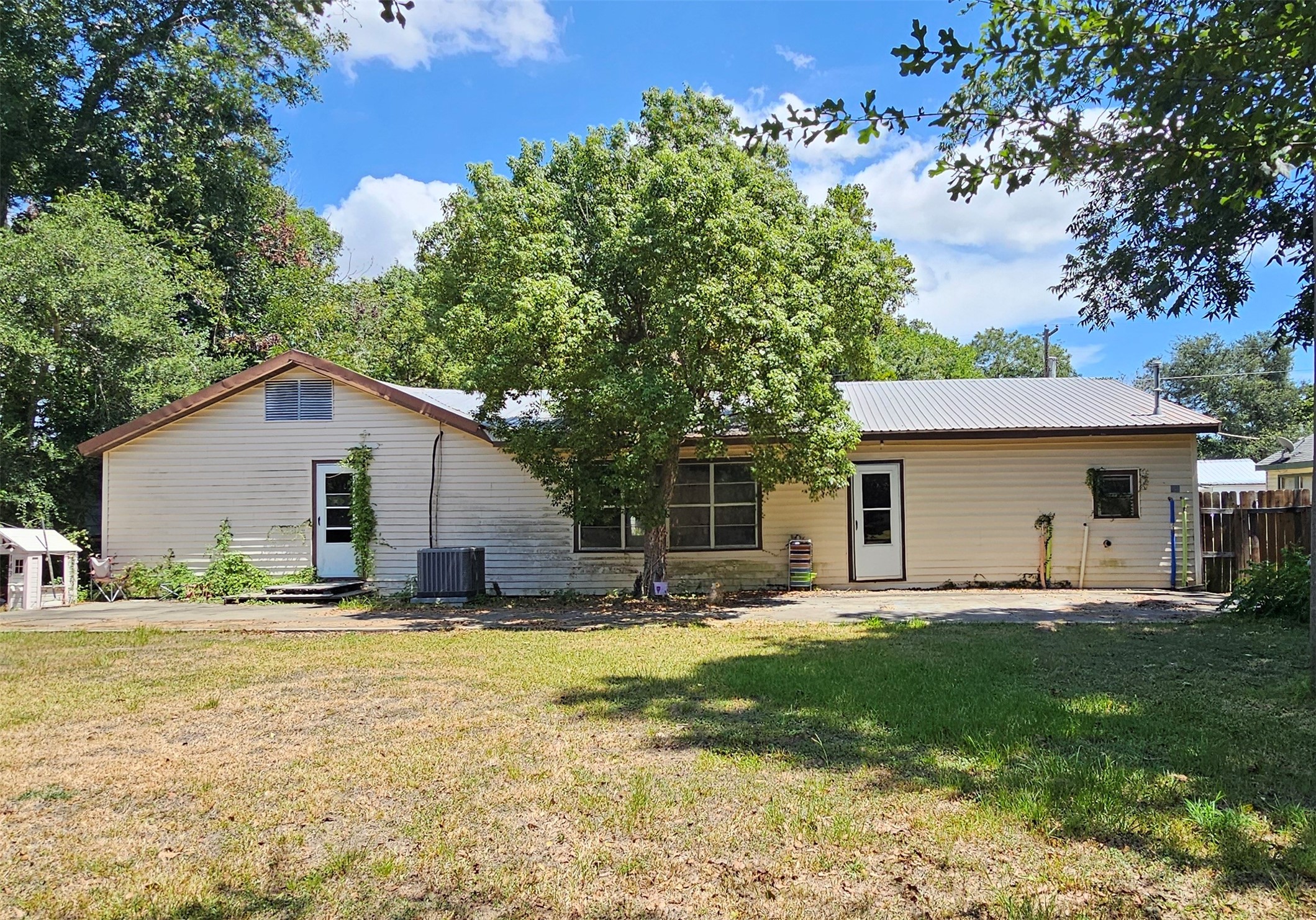 24 Peach Street Property Photo 13