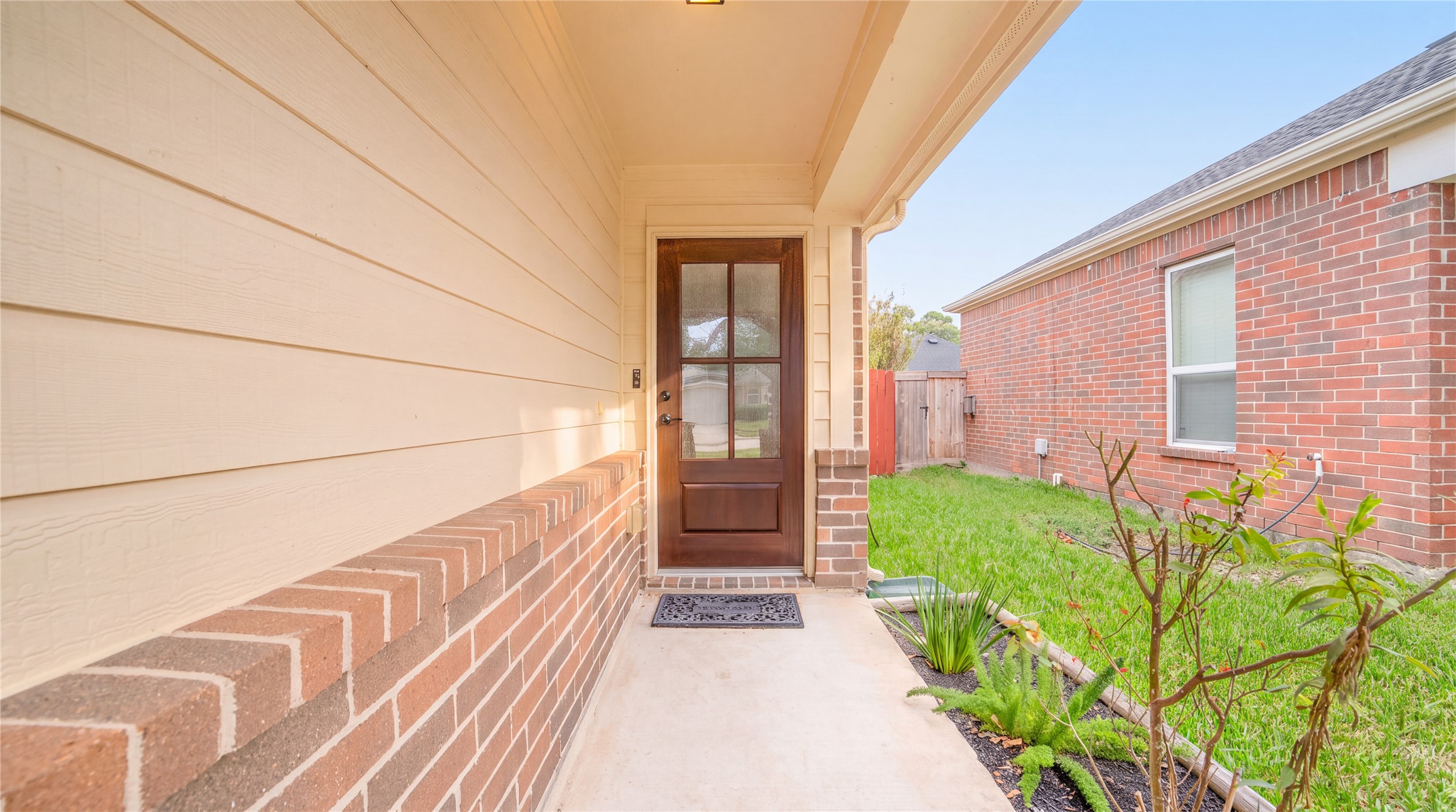 9531 Barr Spring Drive Property Photo 4