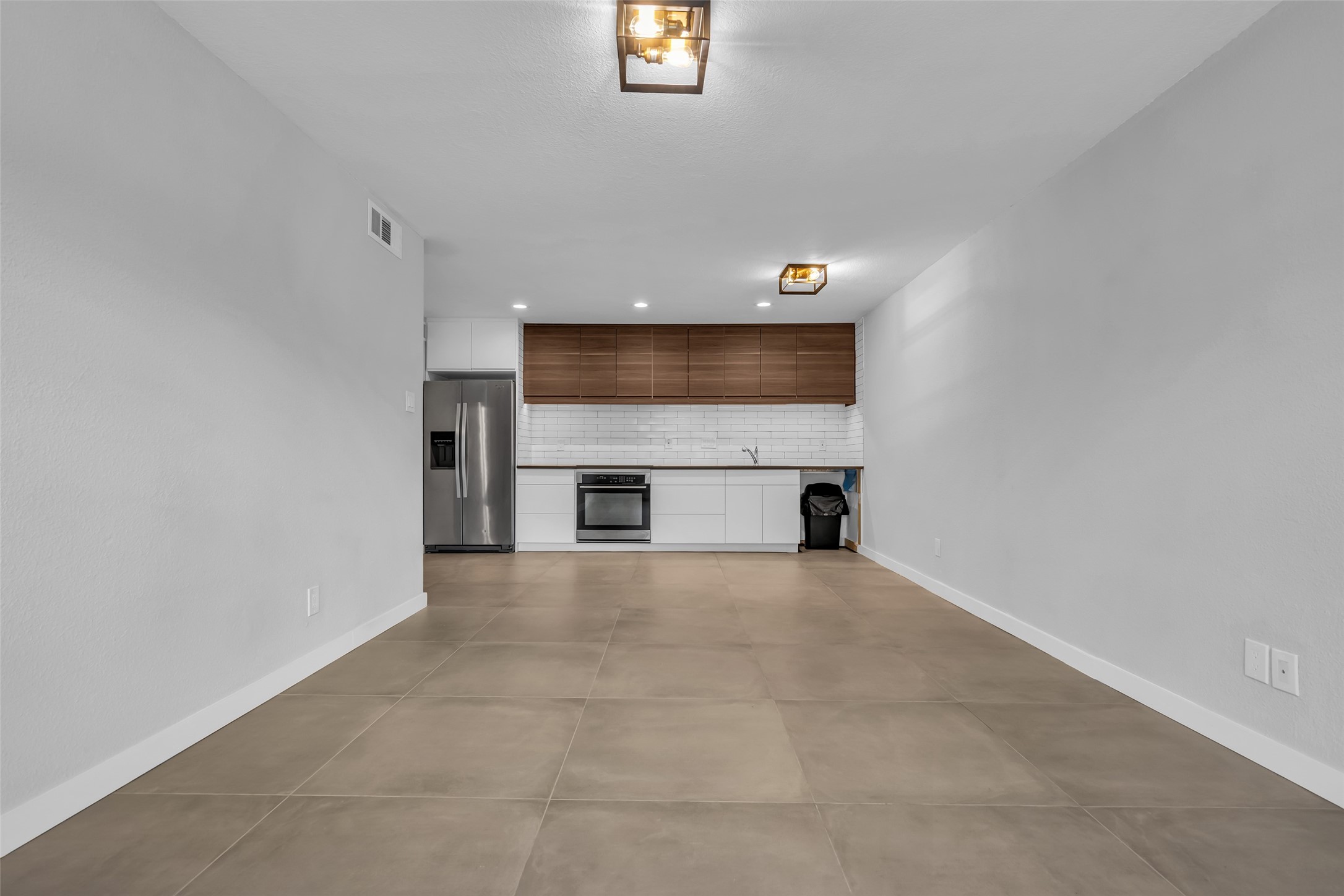 606 Marshall Street B6 Property Photo 5