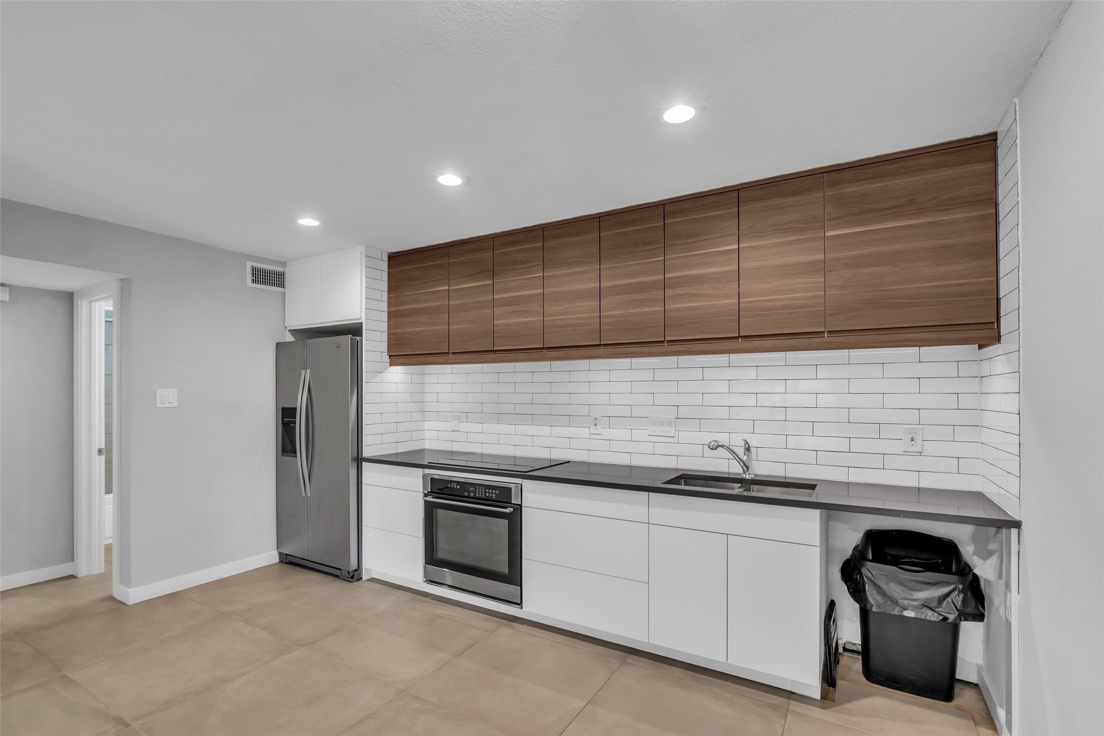 606 Marshall Street B6 Property Photo 16