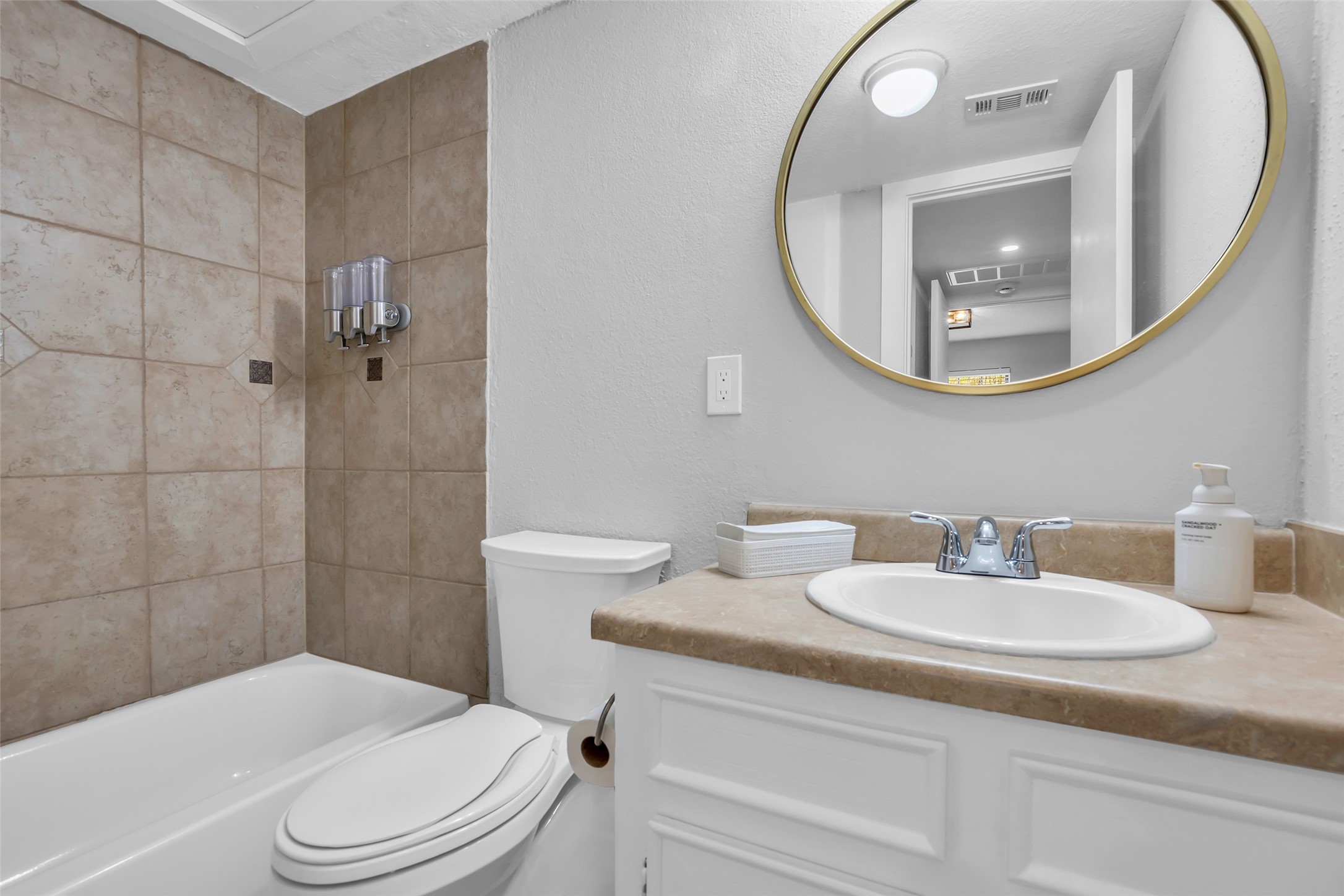 606 Marshall Street B6 Property Photo 18