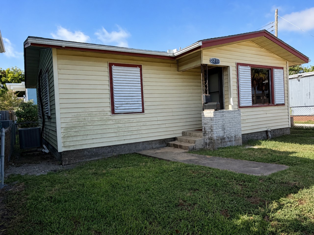 2211 Avenue O Property Photo 2