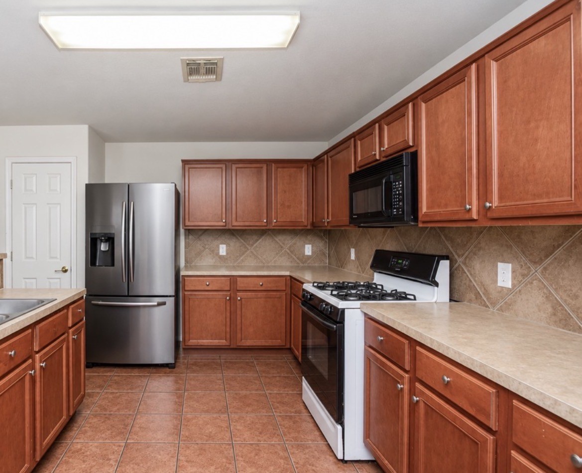 326 Remington Ridge Drive Property Photo 6