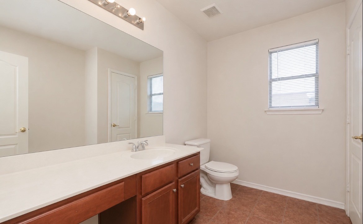326 Remington Ridge Drive Property Photo 9