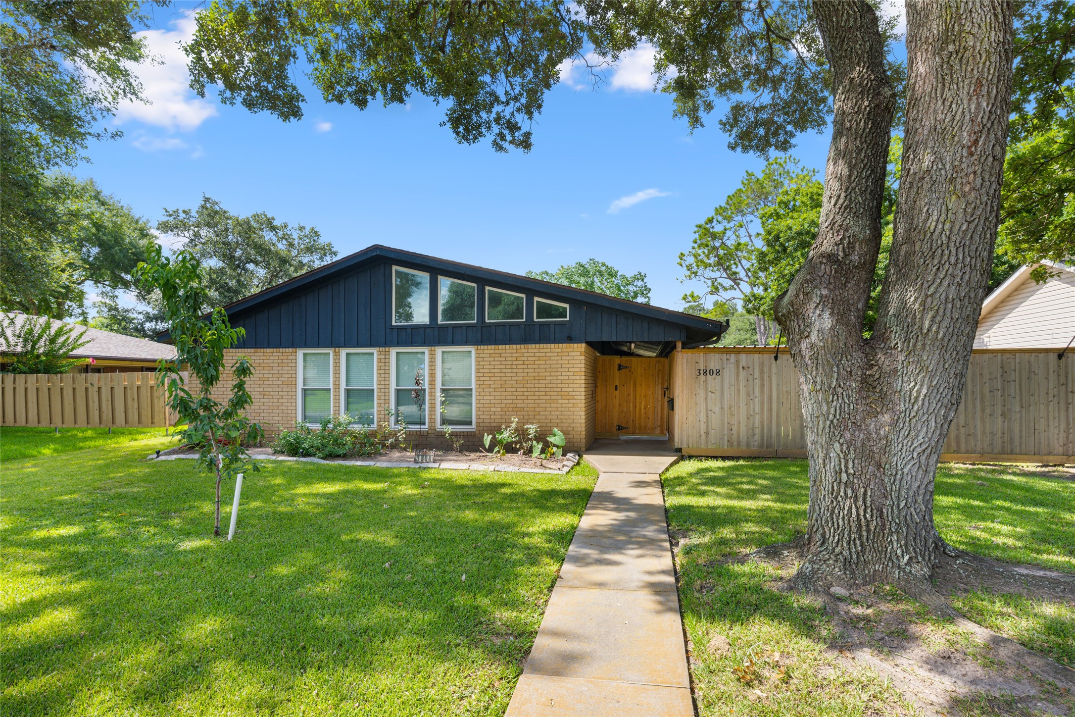 3808 Avenue O Property Photo 5