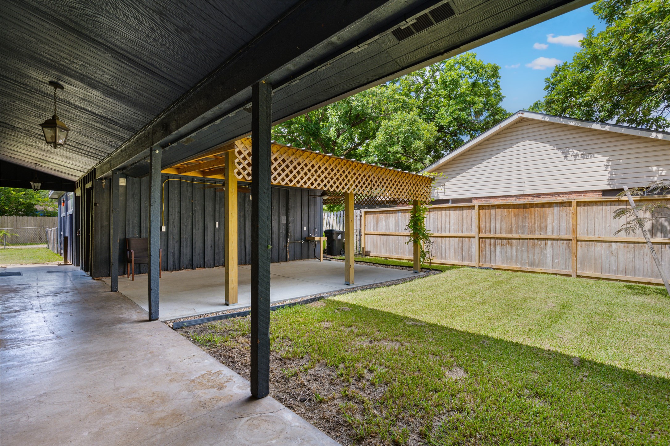 3808 Avenue O Property Photo 8