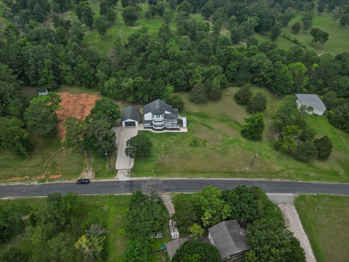 401 Paradise Drive Property Photo 4