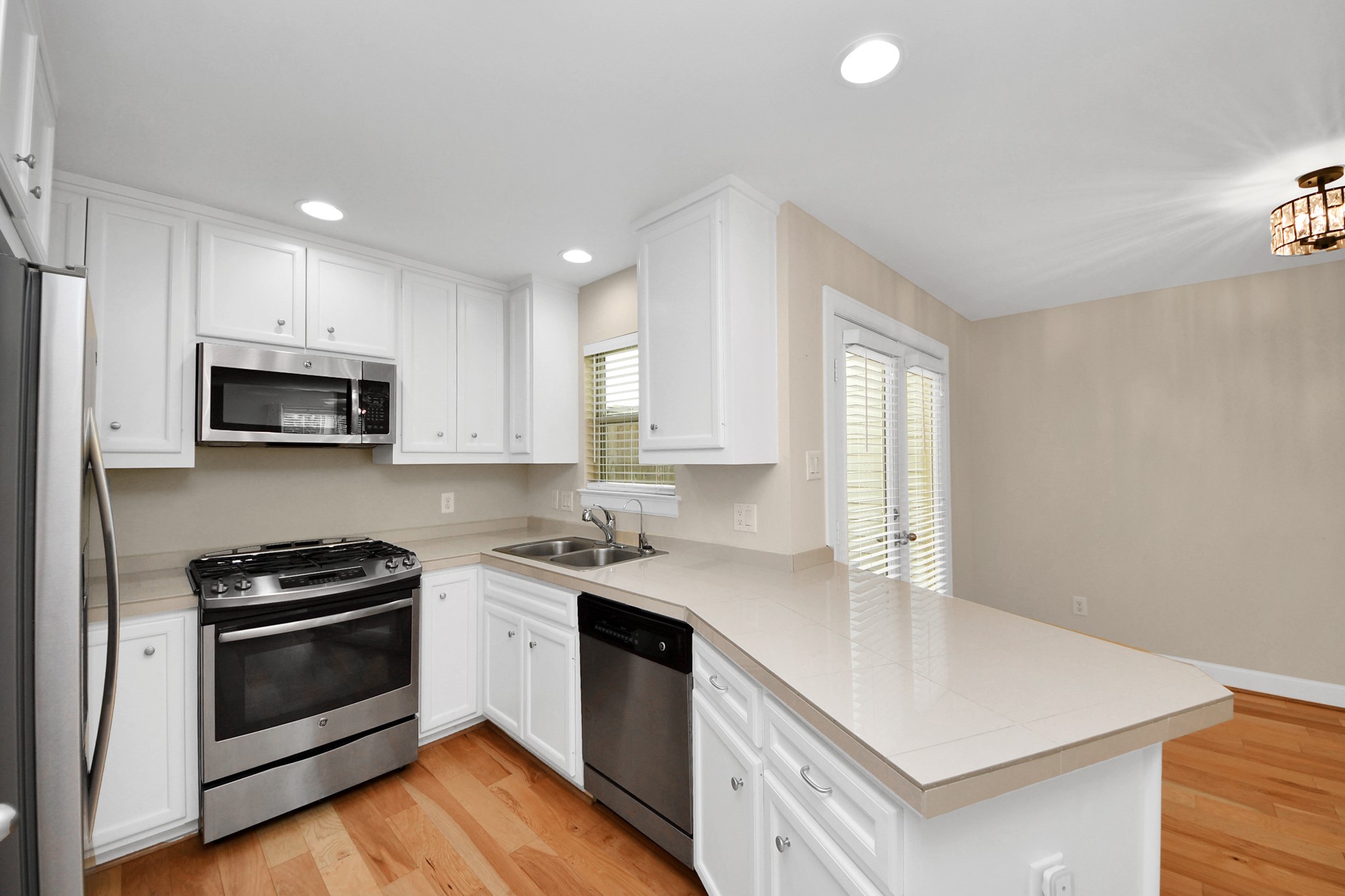 5951 South Loop E 52 Property Photo 4