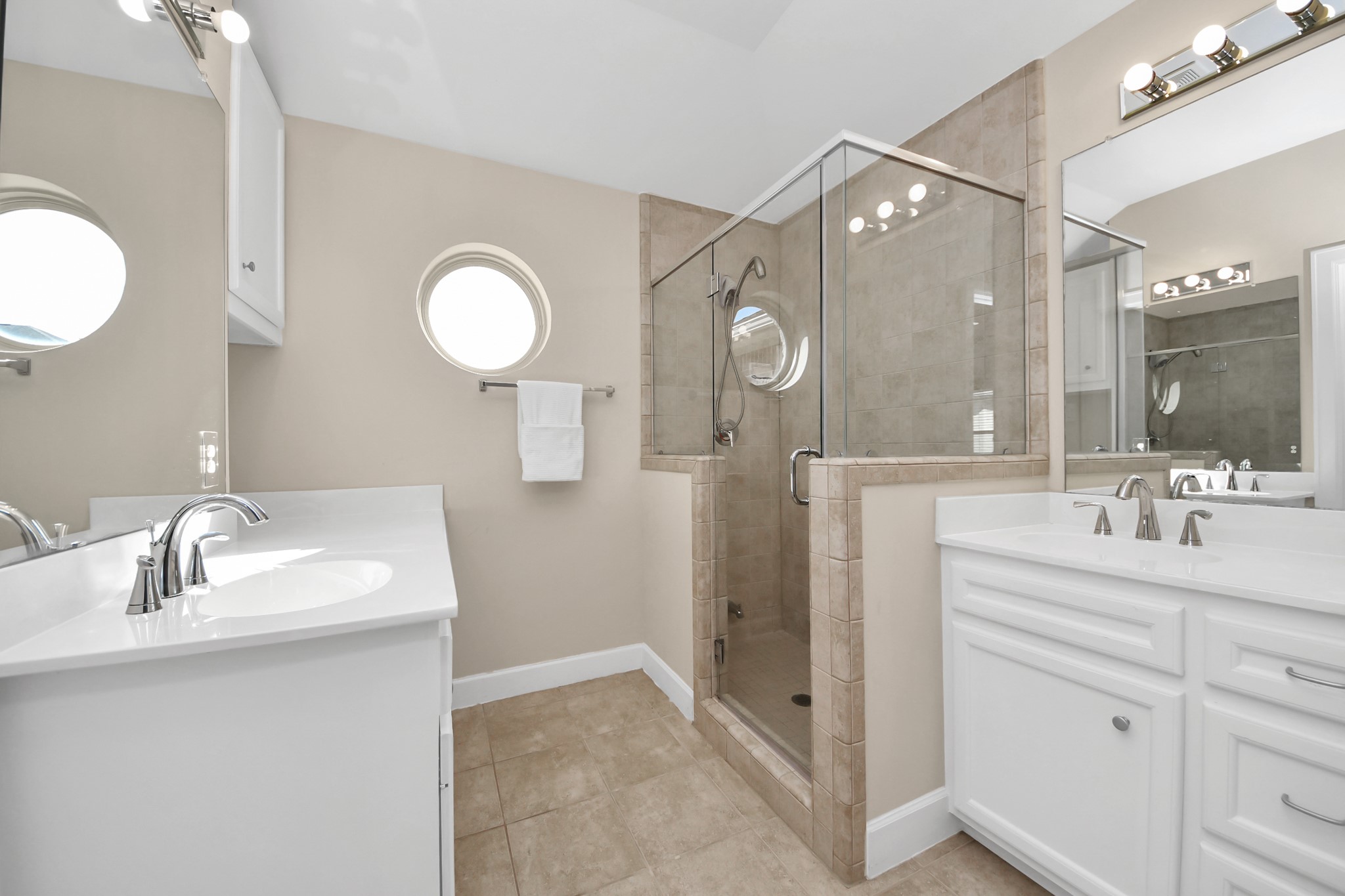 5951 South Loop E 52 Property Photo 8